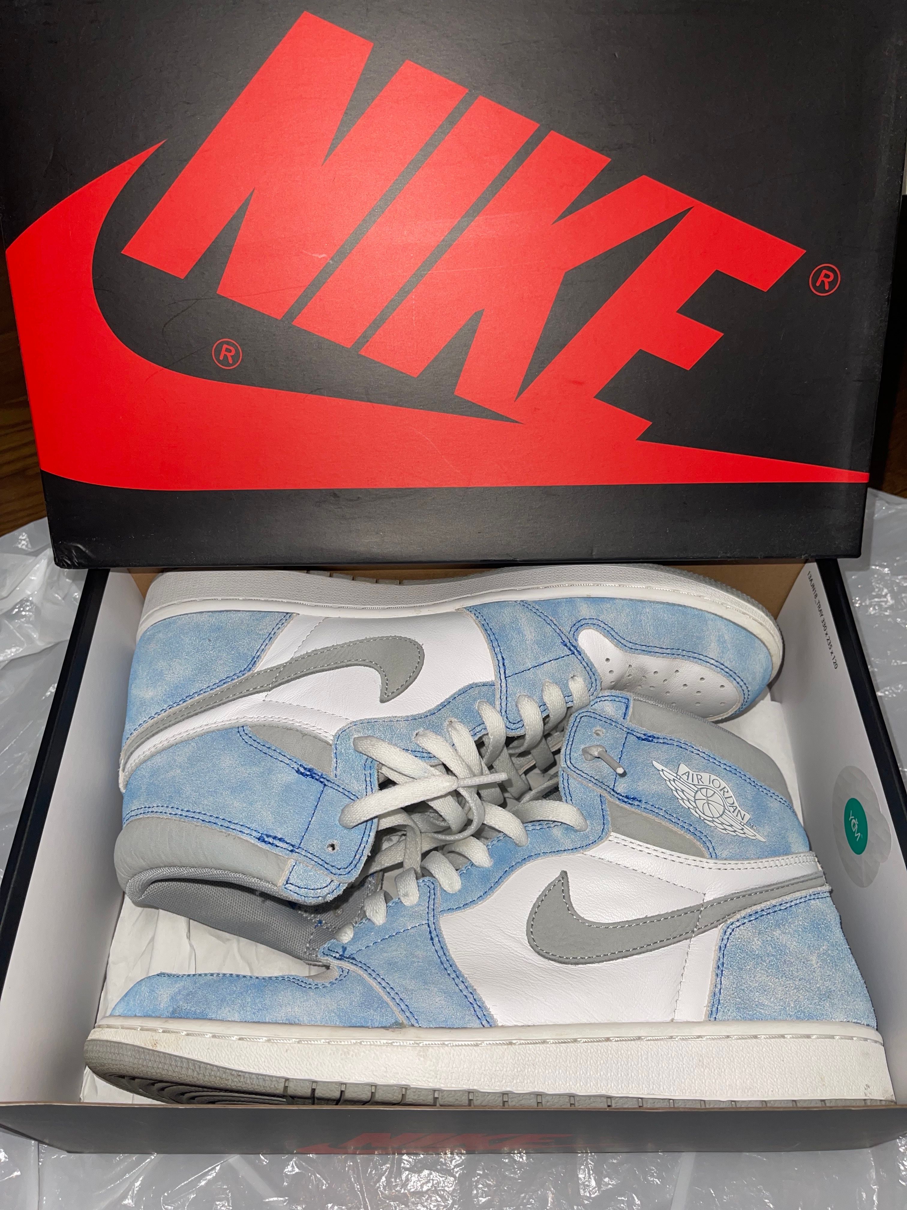 Nike Air Jordan 1 High OG "Hyper Royal"