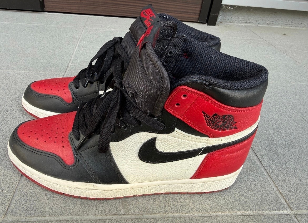 Nike Air Jordan 1 Retro High OG "Bred Toe"