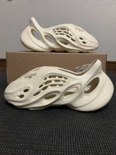 adidas YEEZY Foam Runner "Sand"