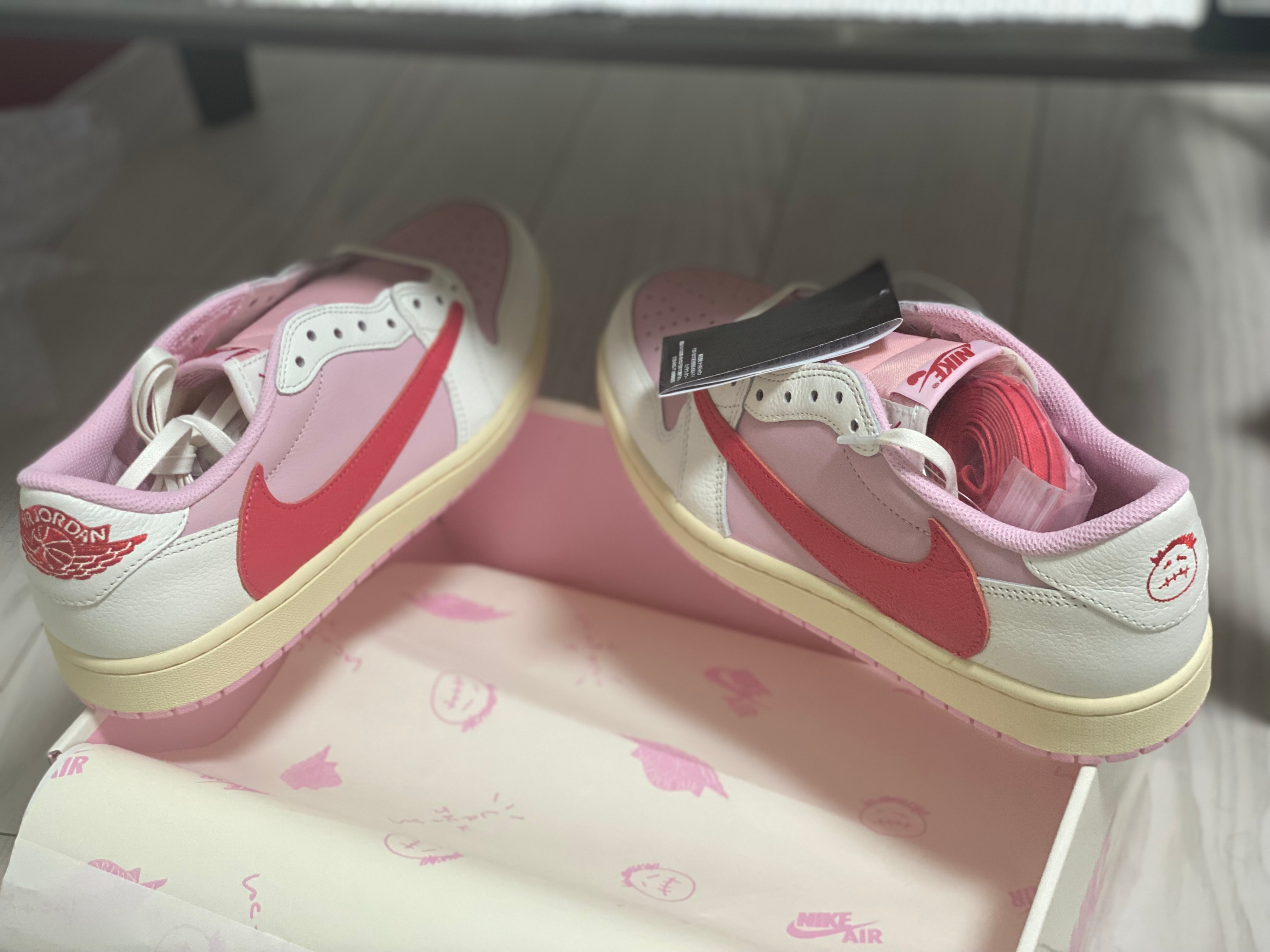 Travis Scott × Nike Air Jordan 1 Retro Low OG "Sail/Tropical Pink"
