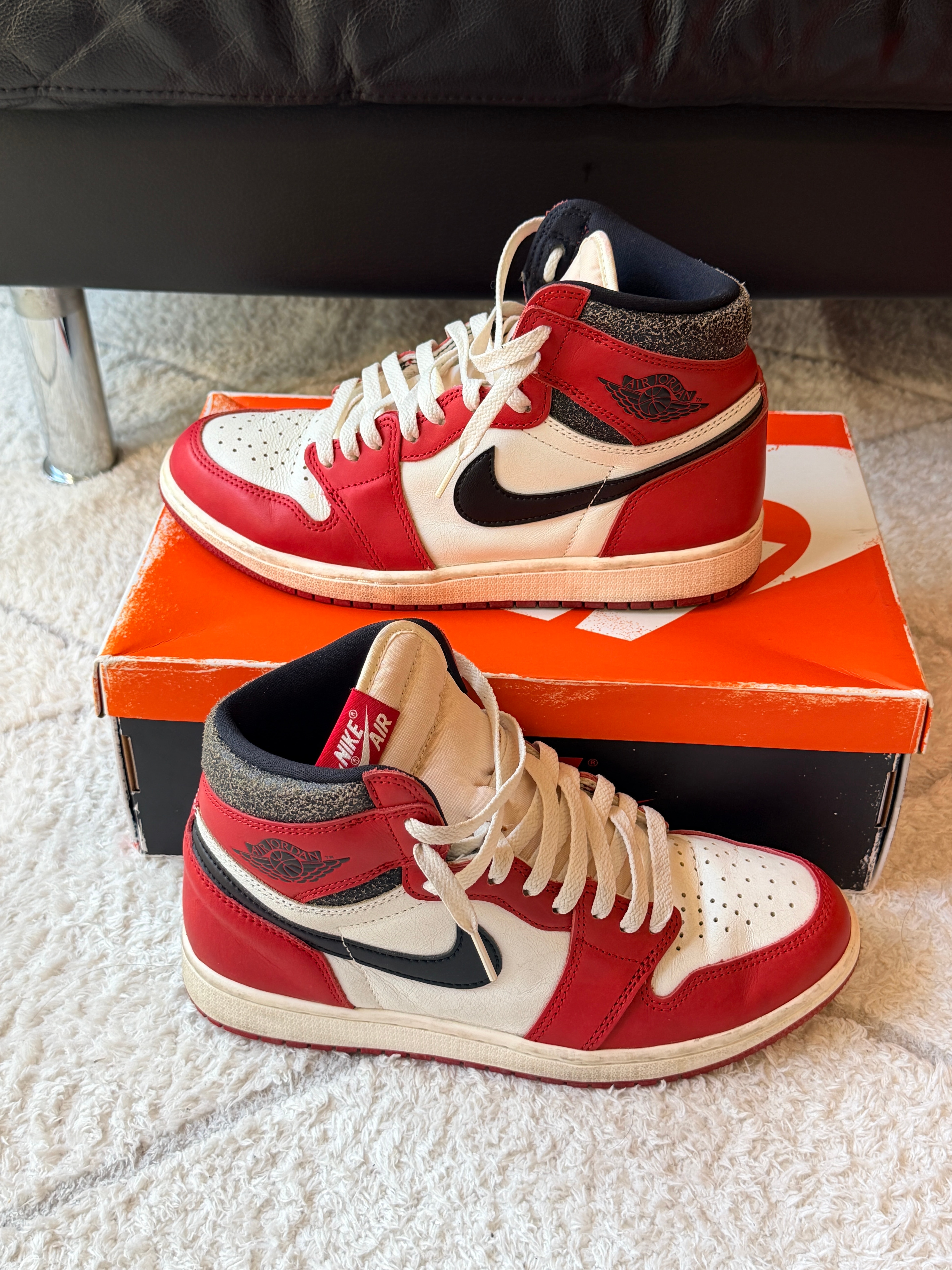 Nike Air Jordan 1 High OG "Lost & Found/Chicago"