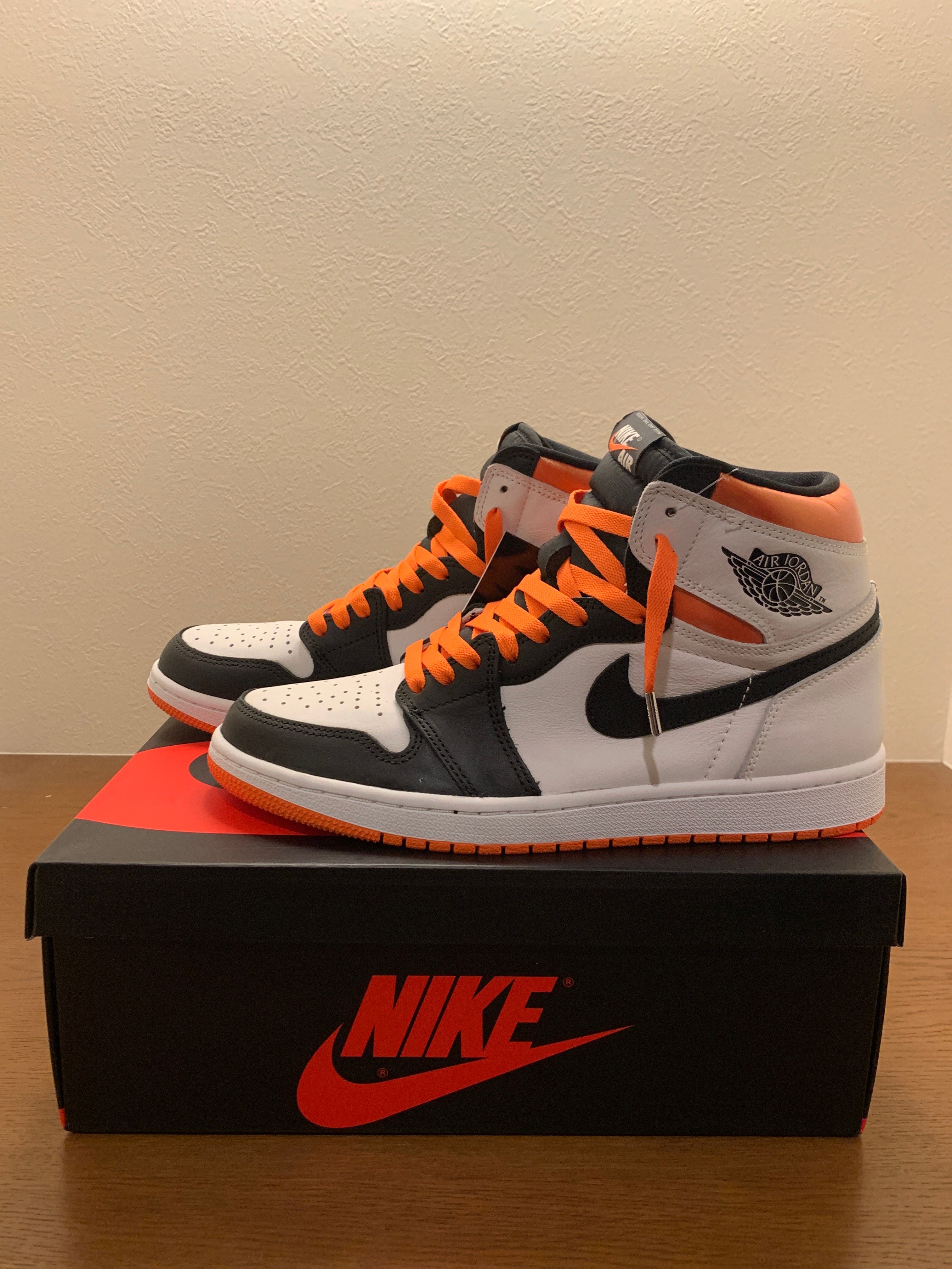 Nike Air Jordan 1 Retro High OG "Electro Orange"