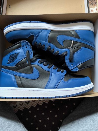 Nike Air Jordan 1 Retro High OG "Dark Marina Blue"