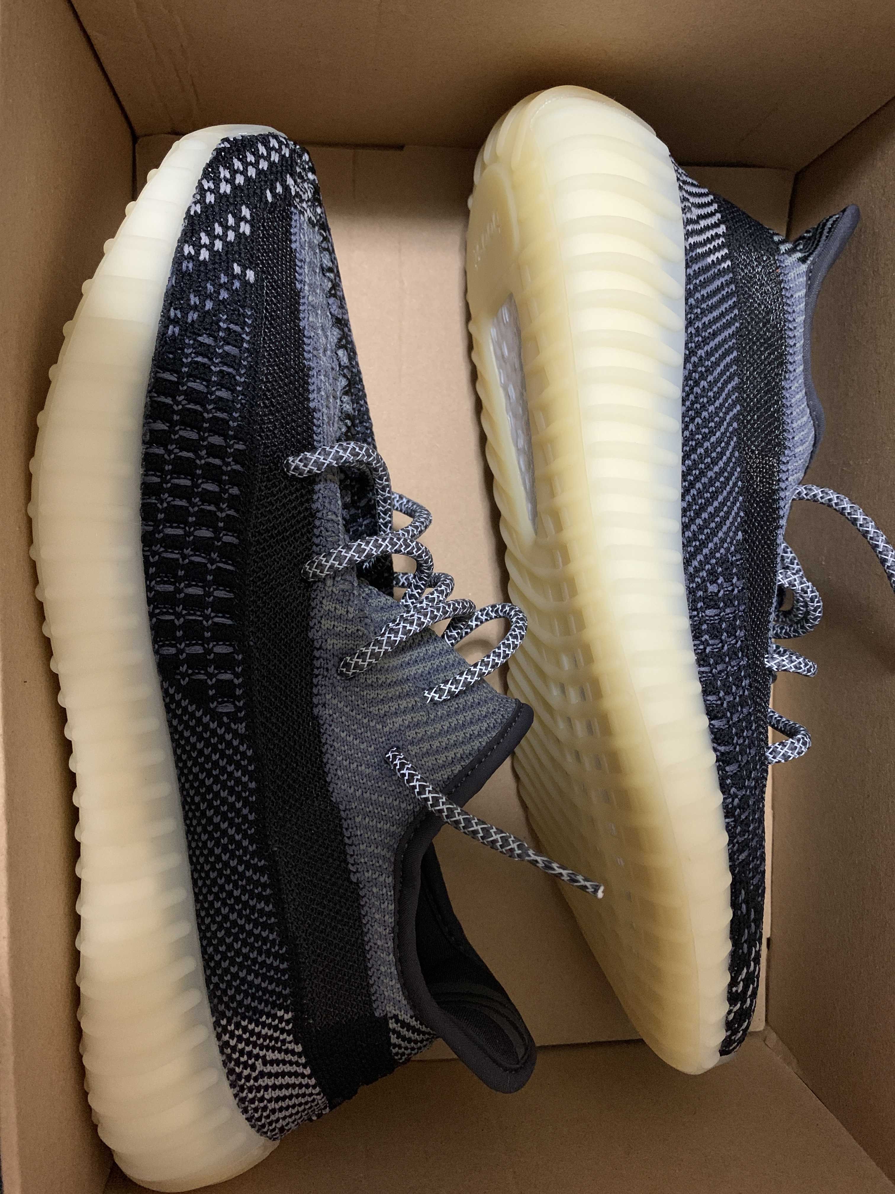 adidas YEEZY Boost 350V2 "Carbon"