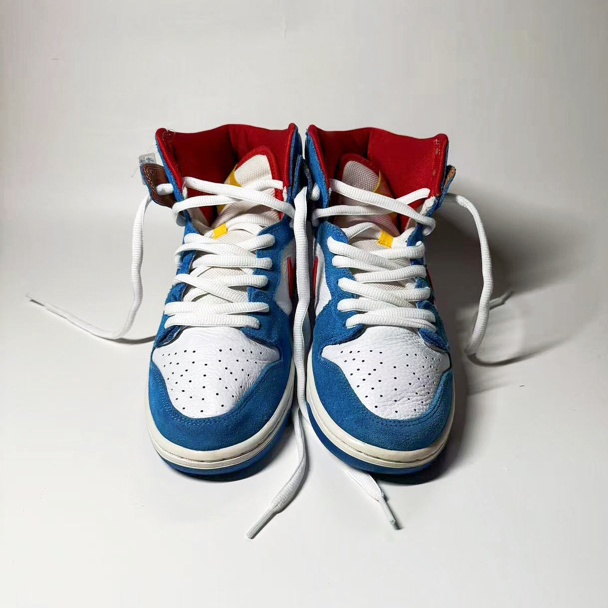 Nike SB Dunk High "Doraemon"