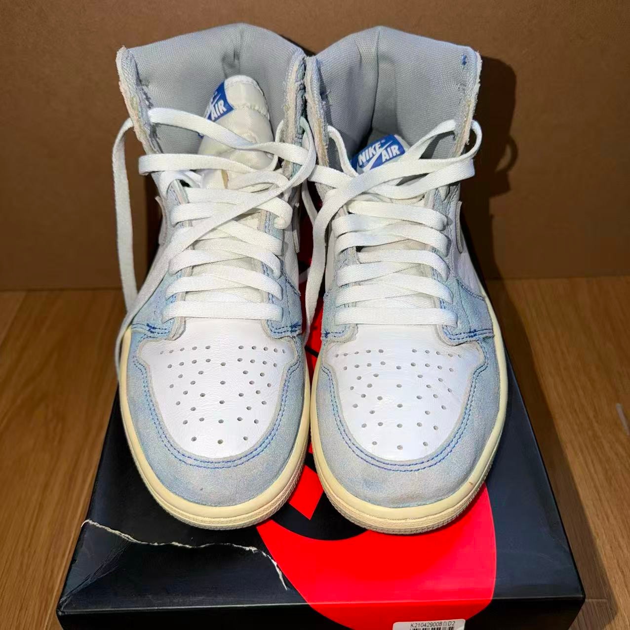 Nike Air Jordan 1 High OG "Hyper Royal"