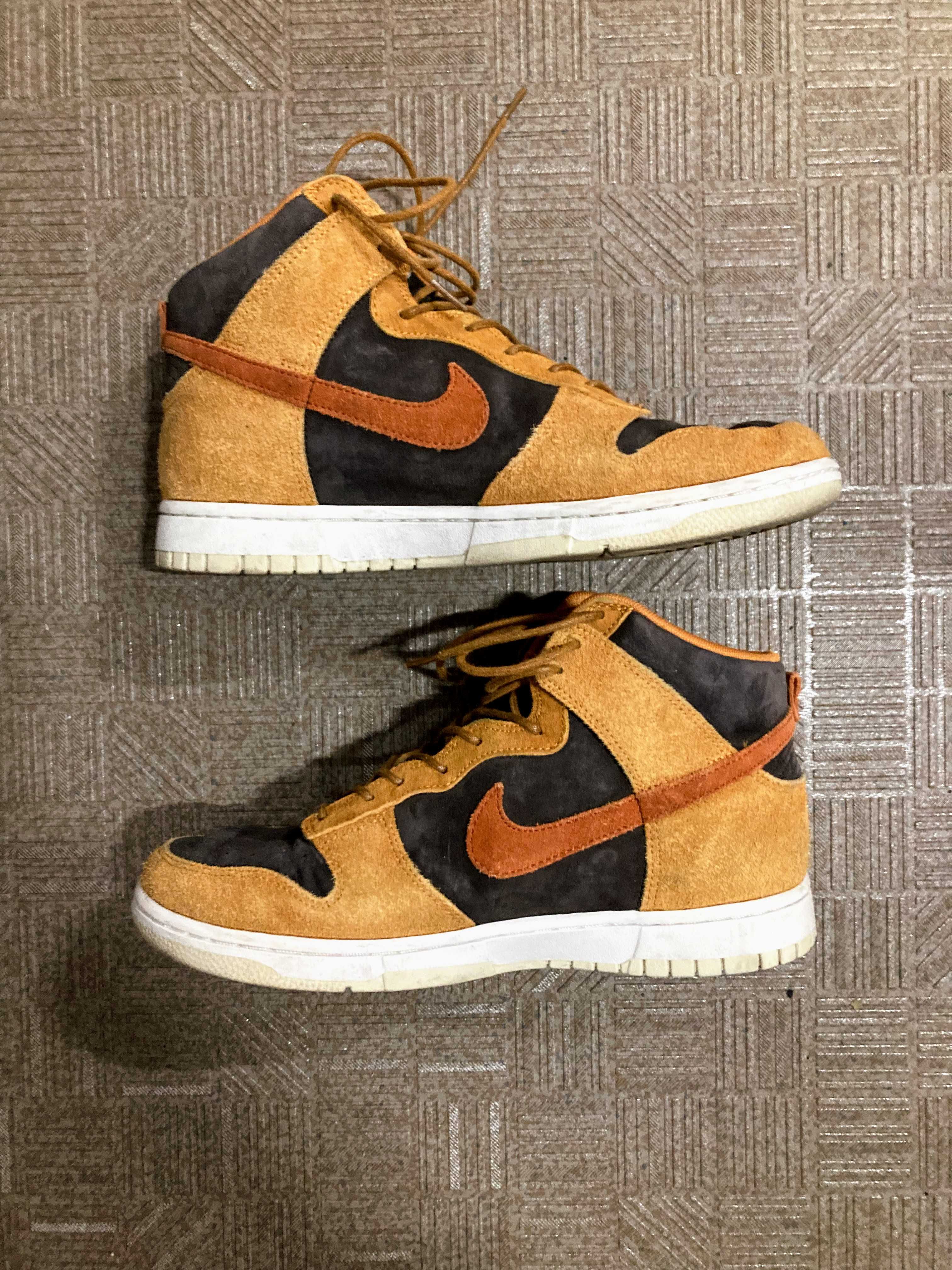 NIKE DUNK HIGH PRM "DARK CURRY"