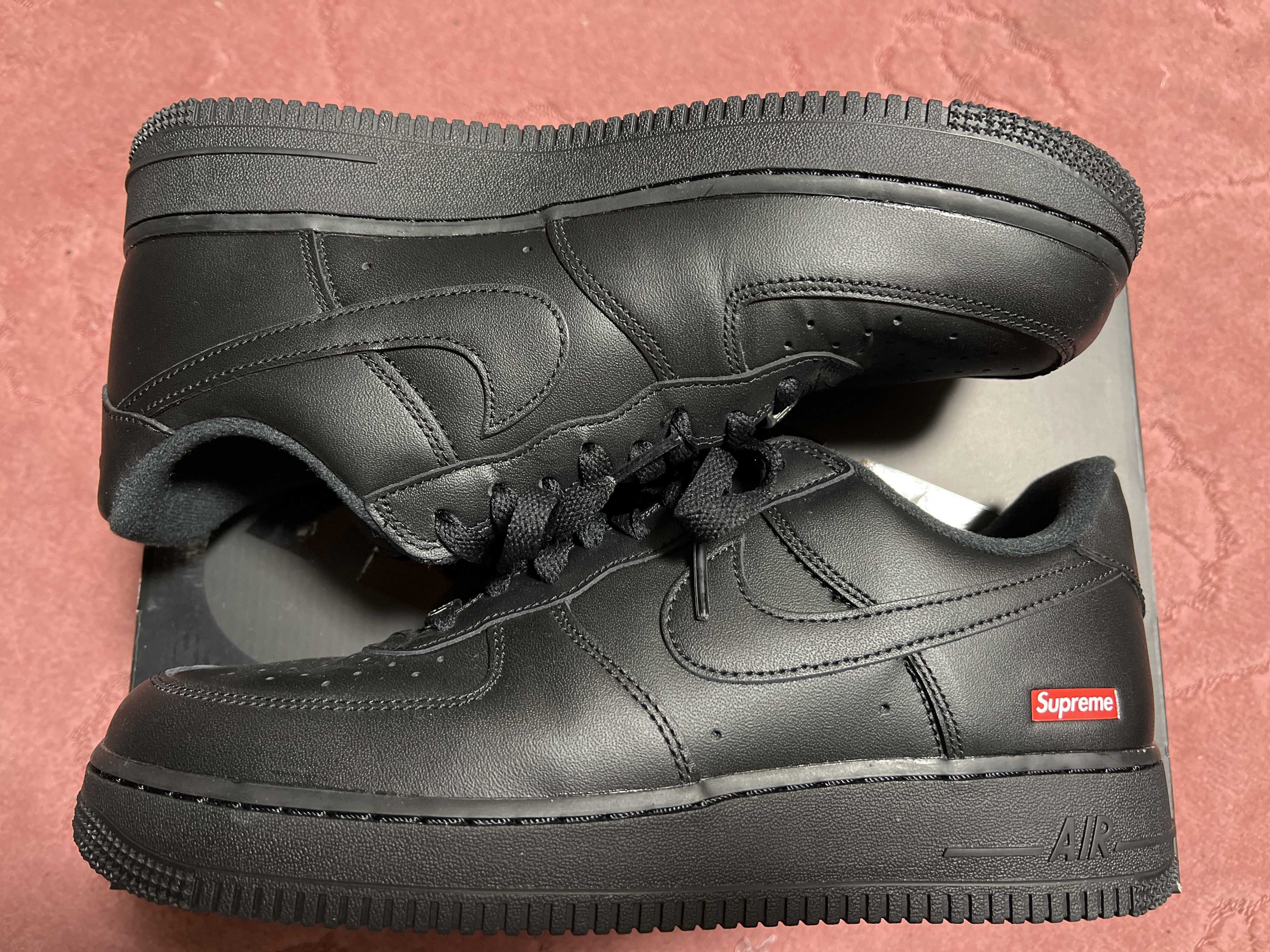 Supreme × Nike Air Force 1 Low "Black"
