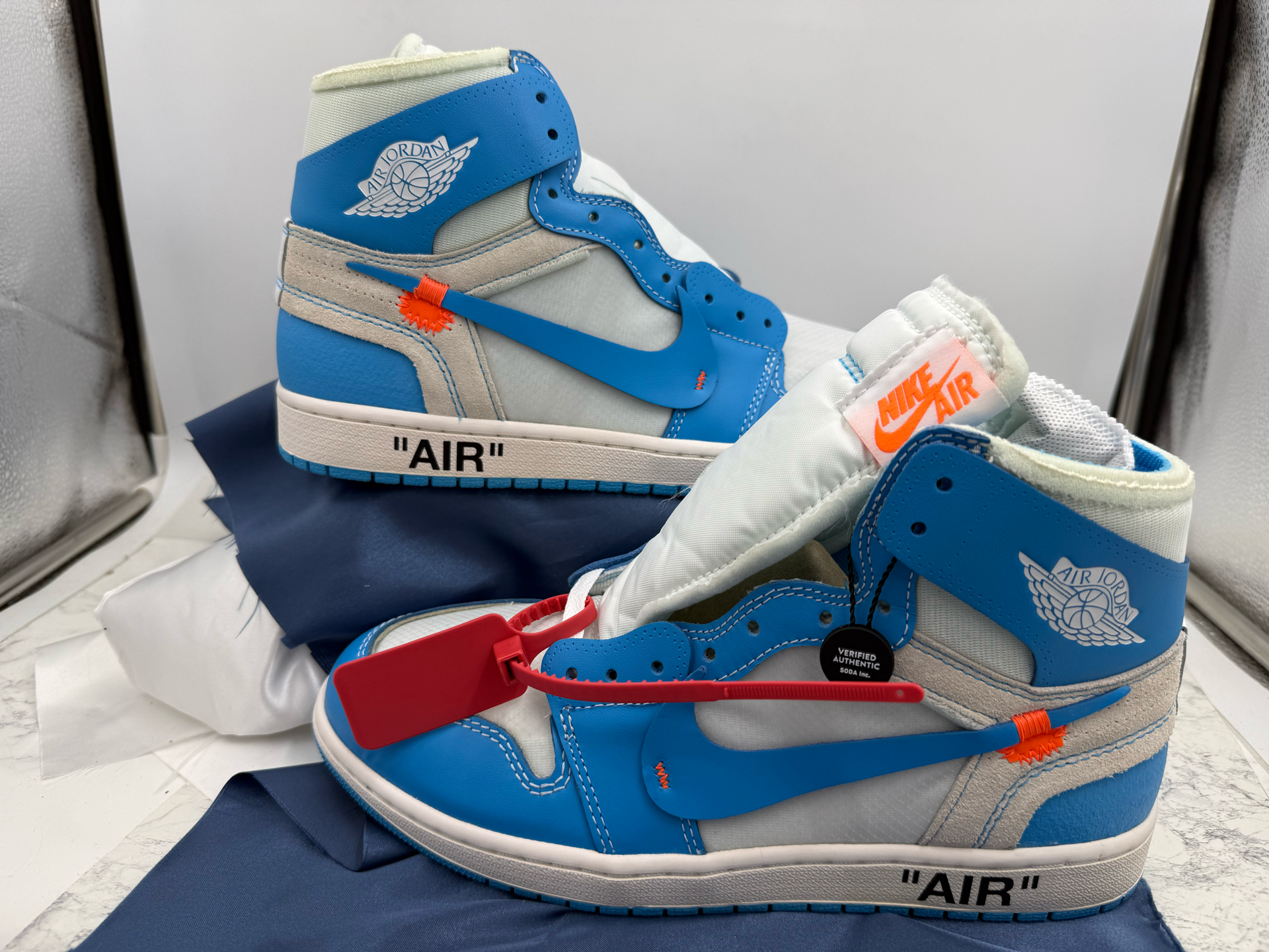 Off-White × Nike Air Jordan 1 High UNC "White/Dark Powder Blue"