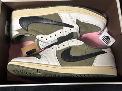 Travis Scott × Nike Air Jordan 1 Low OG SP "Reverse Olive"