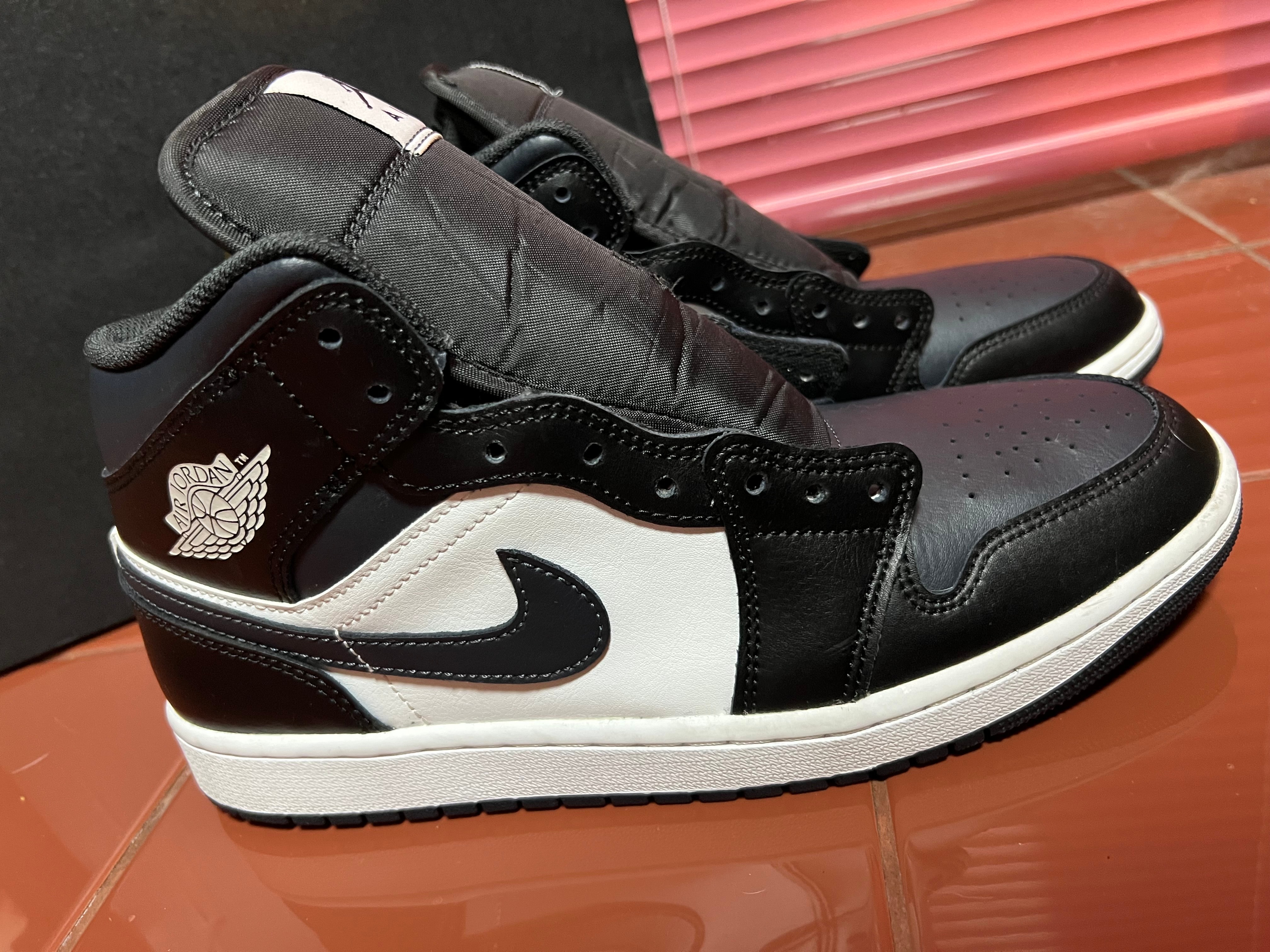 Nike Air Jordan 1 Mid "Black/Summit White/Off Noir"
