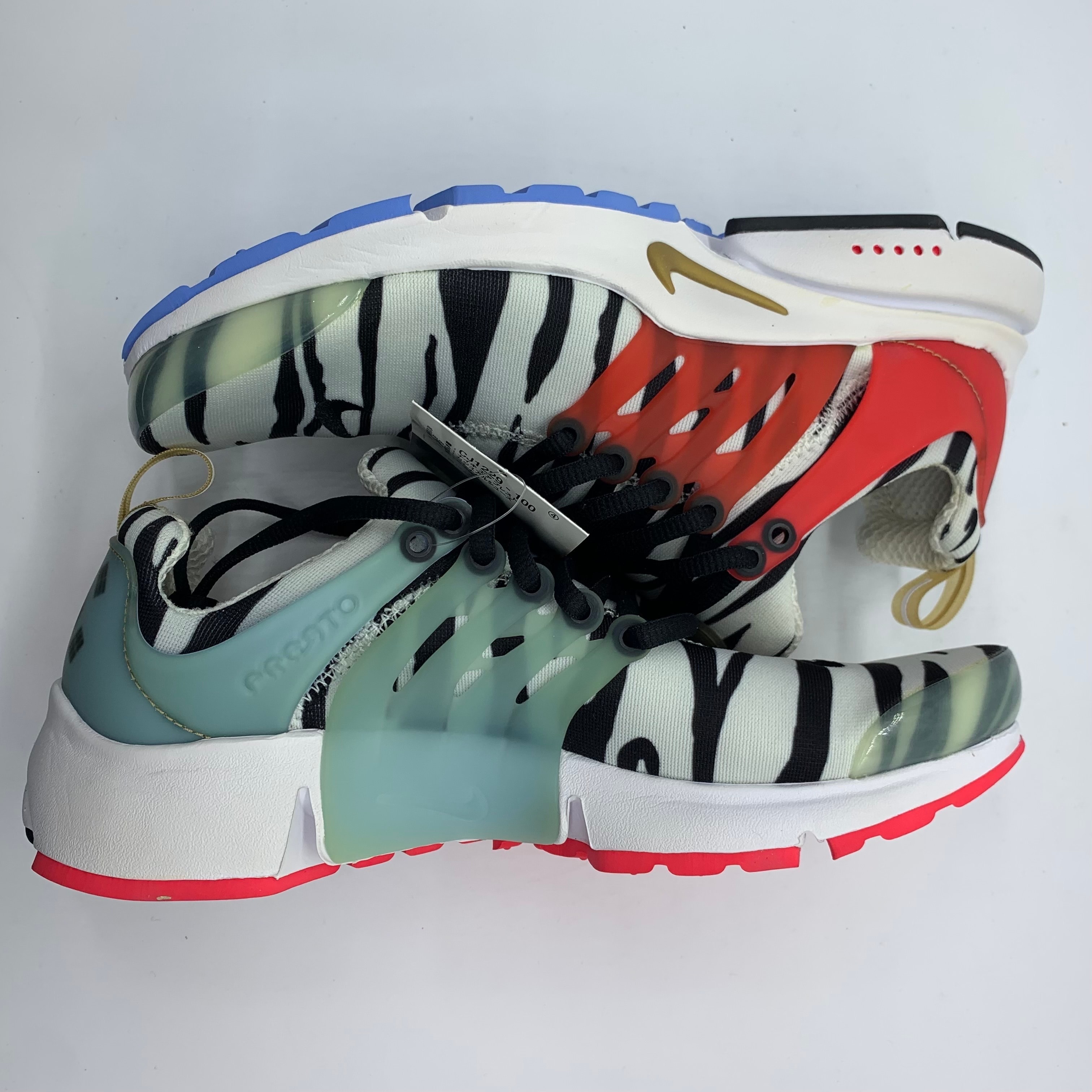 ナイキ エアプレスト "レッドオービット"