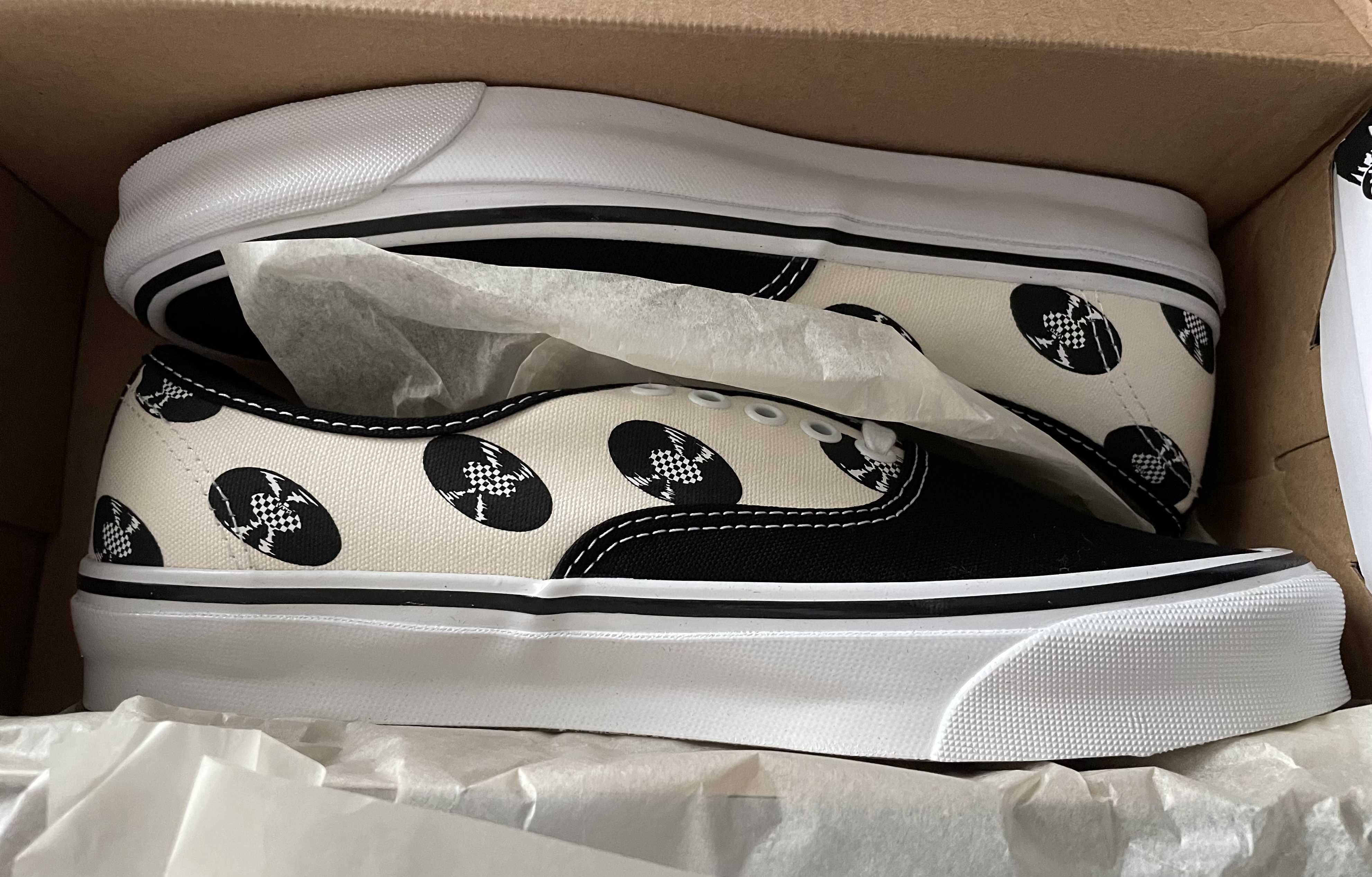 WACKO MARIA × Vans Vault OG Authentic LX "Classic White-Records"