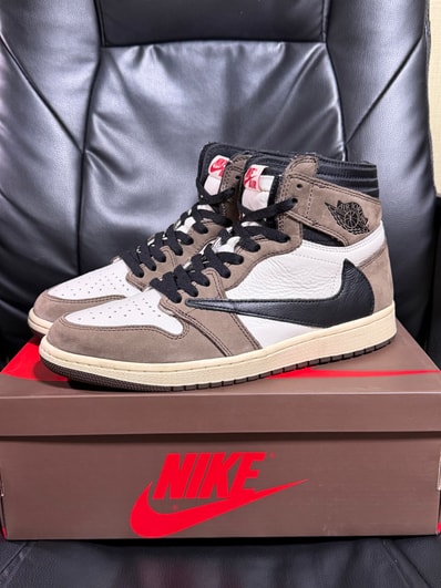 Travis Scott × Nike Air Jordan 1 Retro High OG TS SP "Sail/Dark Mocha"