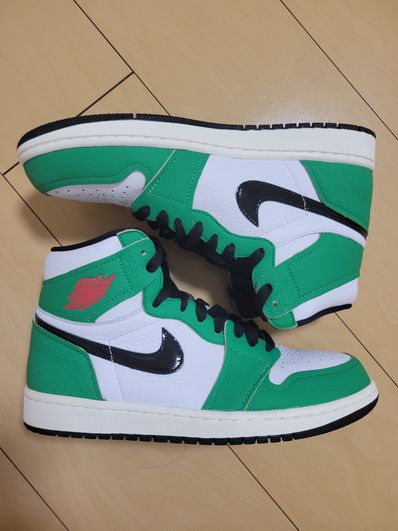 Nike Women's Air Jordan 1 High OG "Lucky Green/White-Sail-Black"