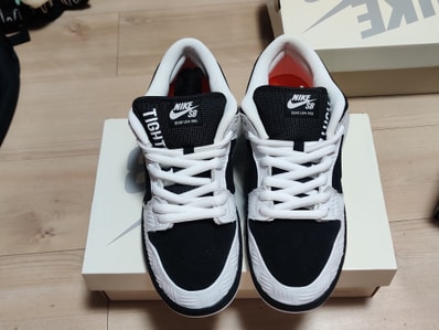 TIGHTBOOTH × Nike SB Dunk Low Pro QS "Black and White"