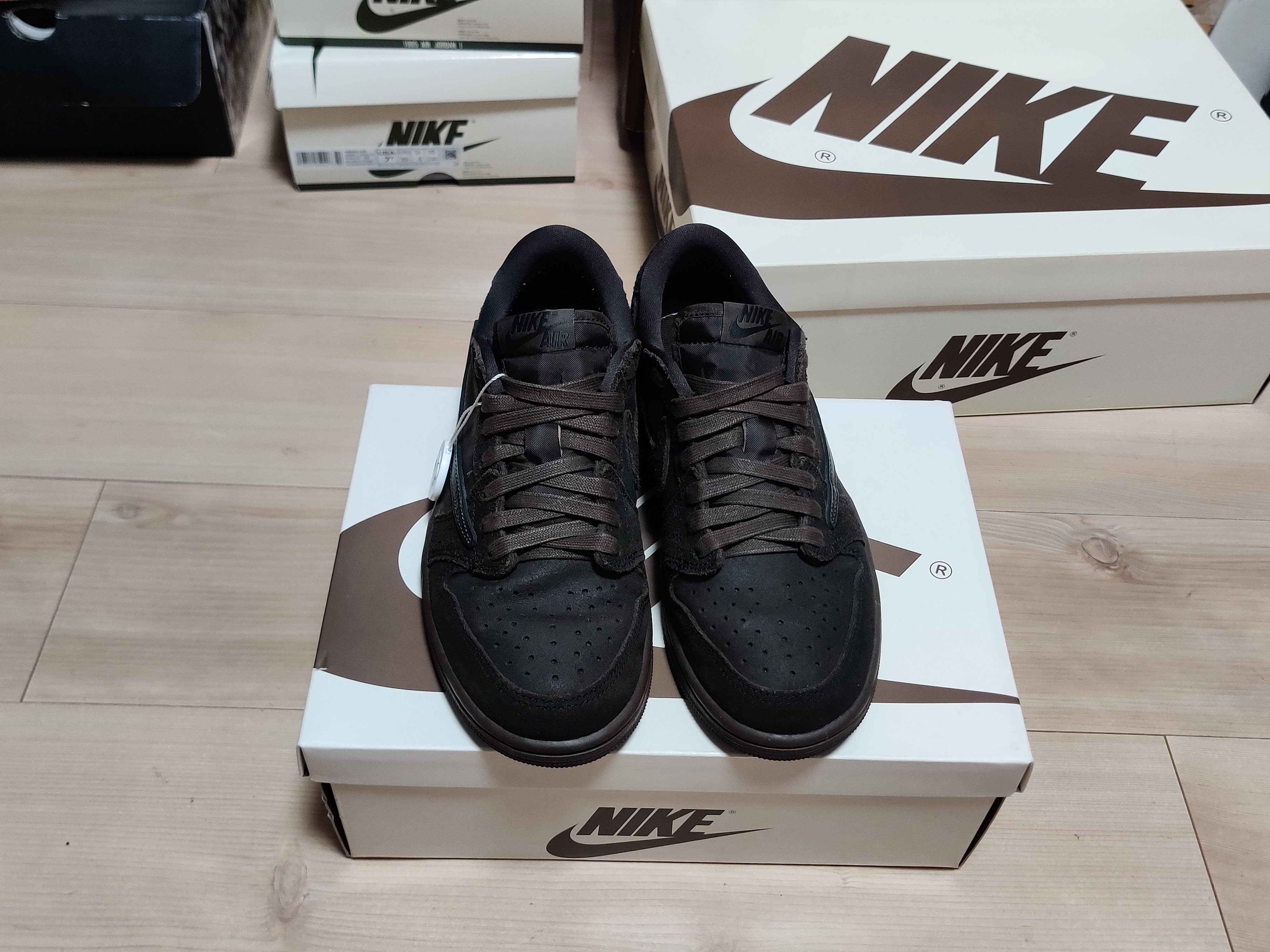 Travis Scott × Nike Air Jordan 1 Low OG SP "Velvet Brown and Dark Mocha"