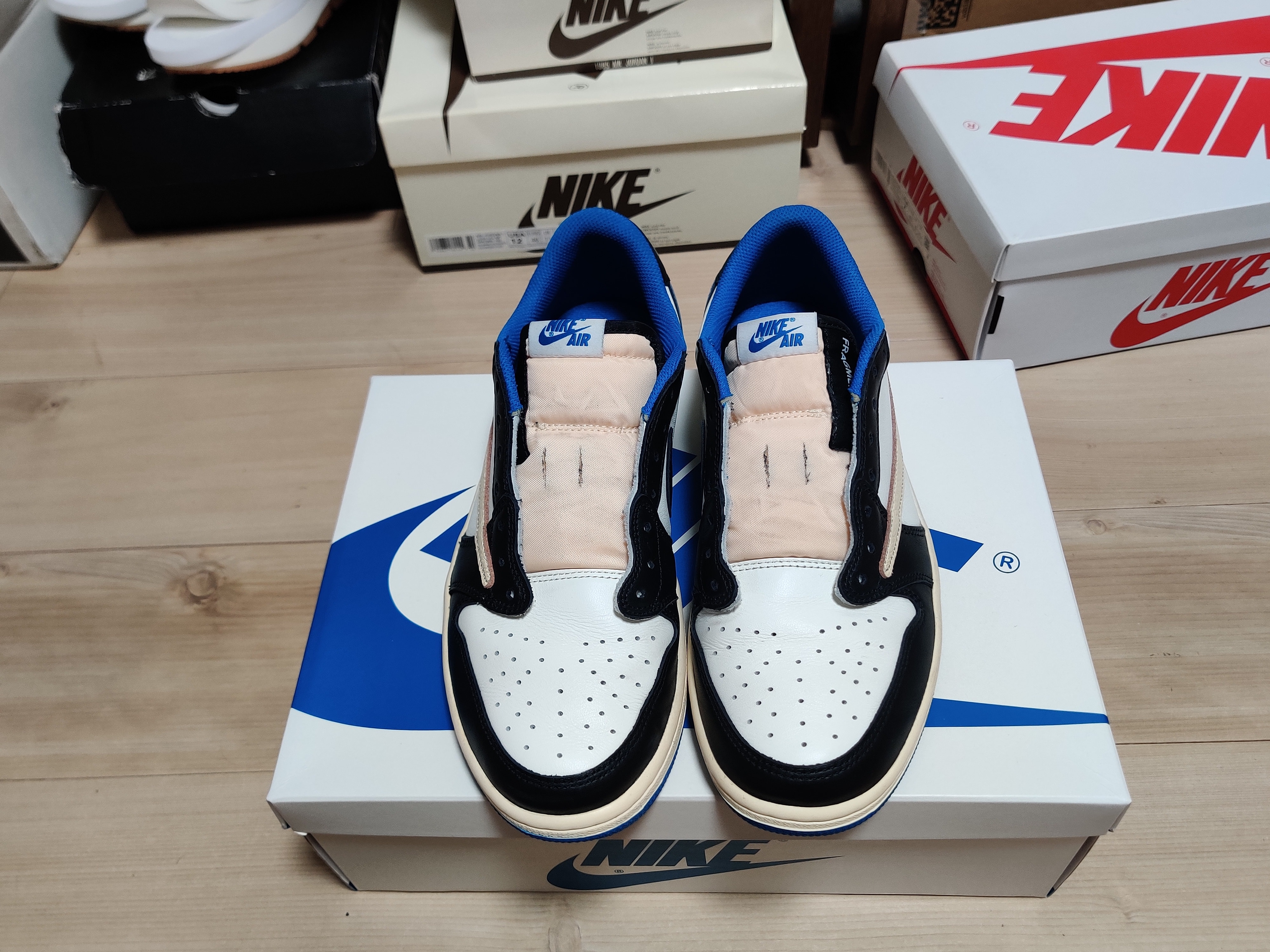Travis Scott × fragment design × Nike Air Jordan 1 Low OG SP "Military Blue"