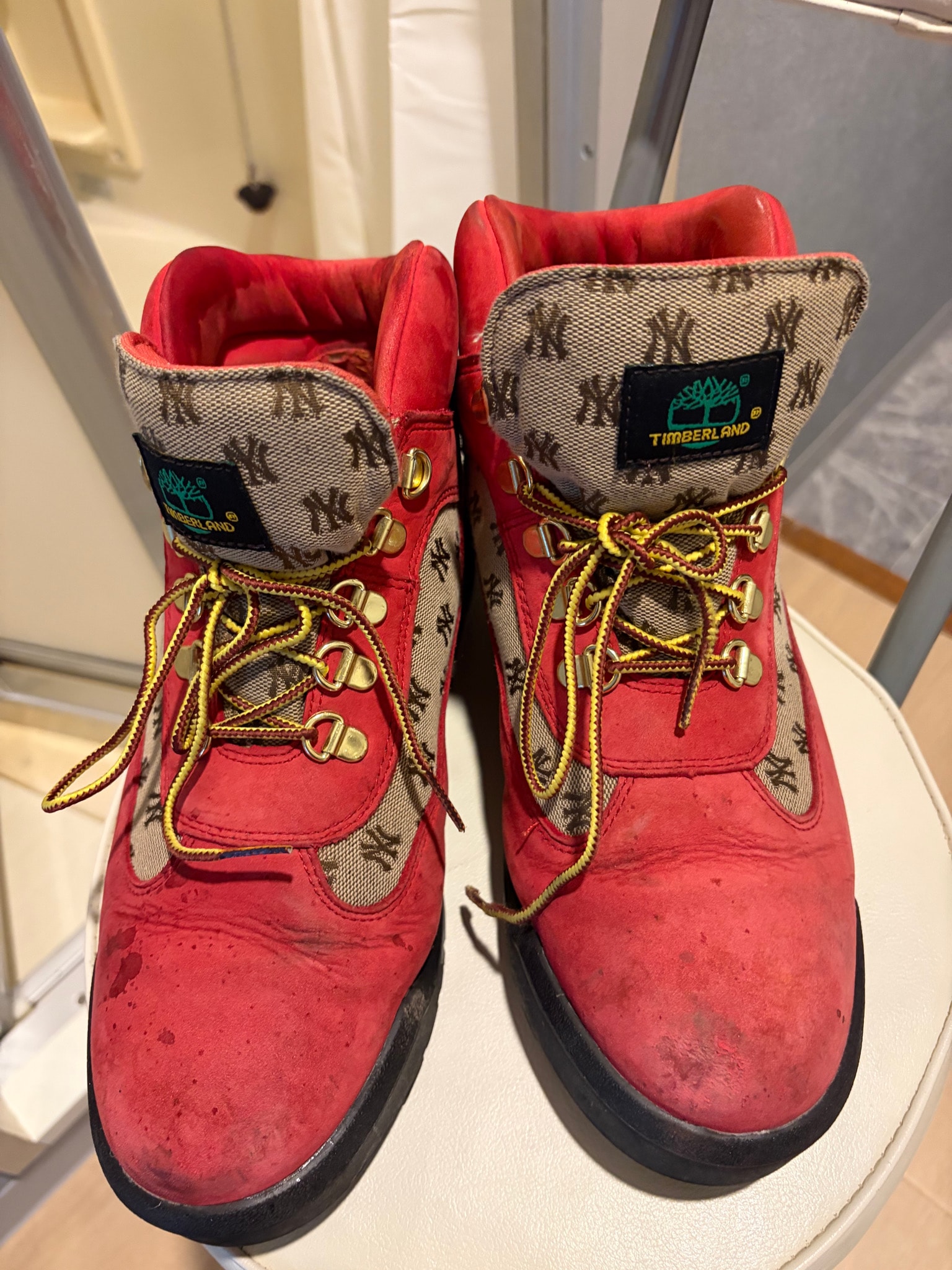 Supreme × Timberland Field Boot "Red"