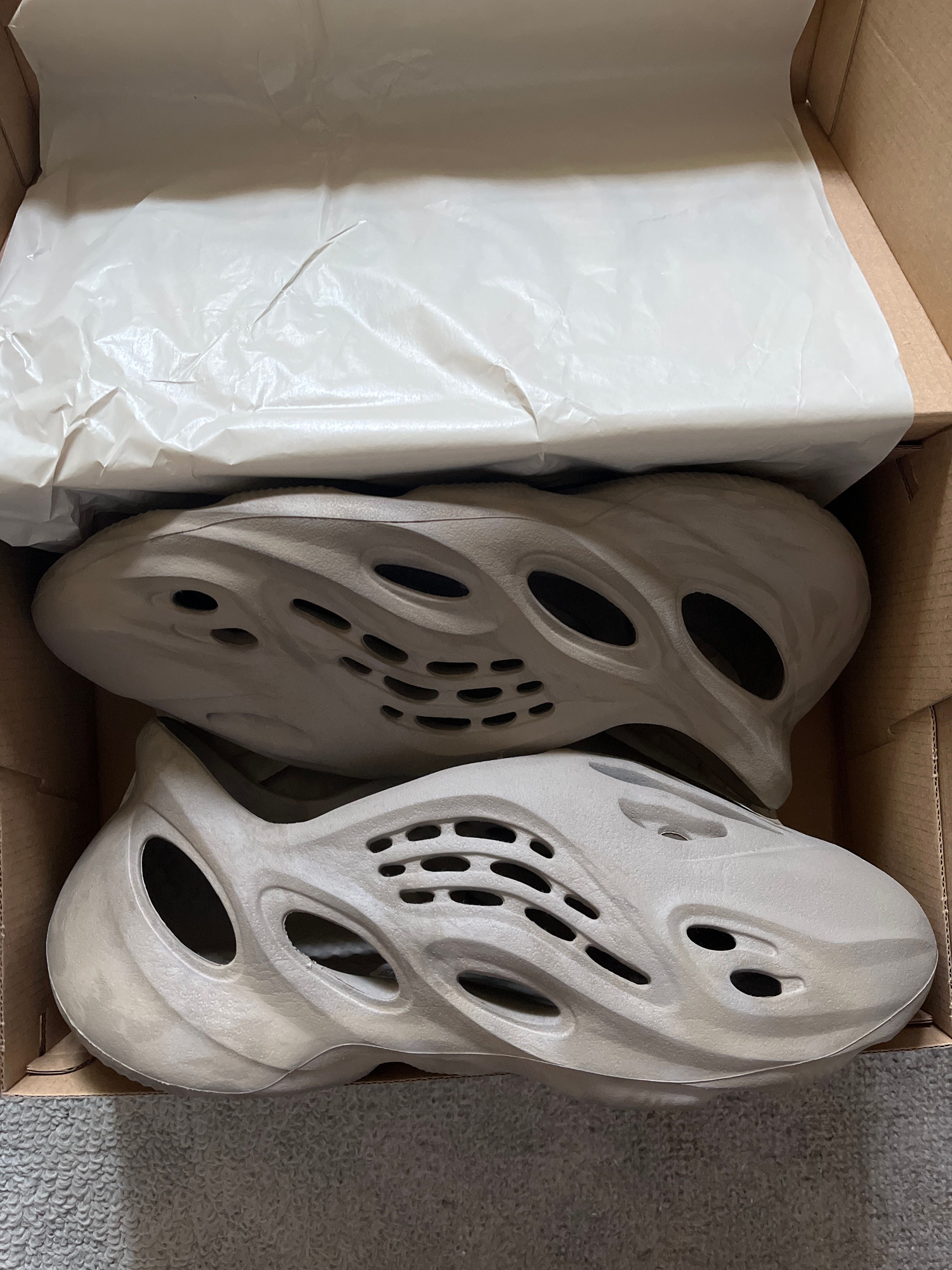 adidas YEEZY Foam Runner "Stone Sage"