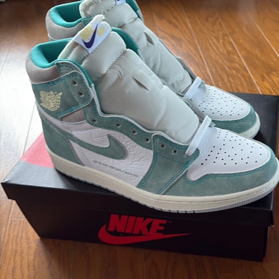 Nike Air Jordan 1 Retro High OG "Turbo Green"