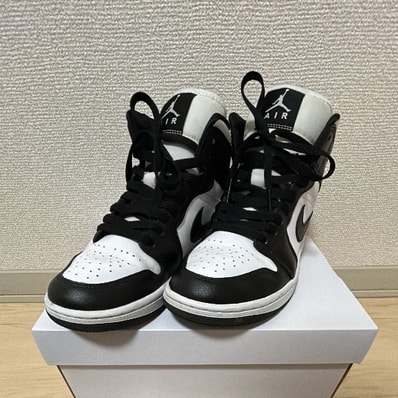 Nike Women's Air Jordan 1 Mid "Black/White"