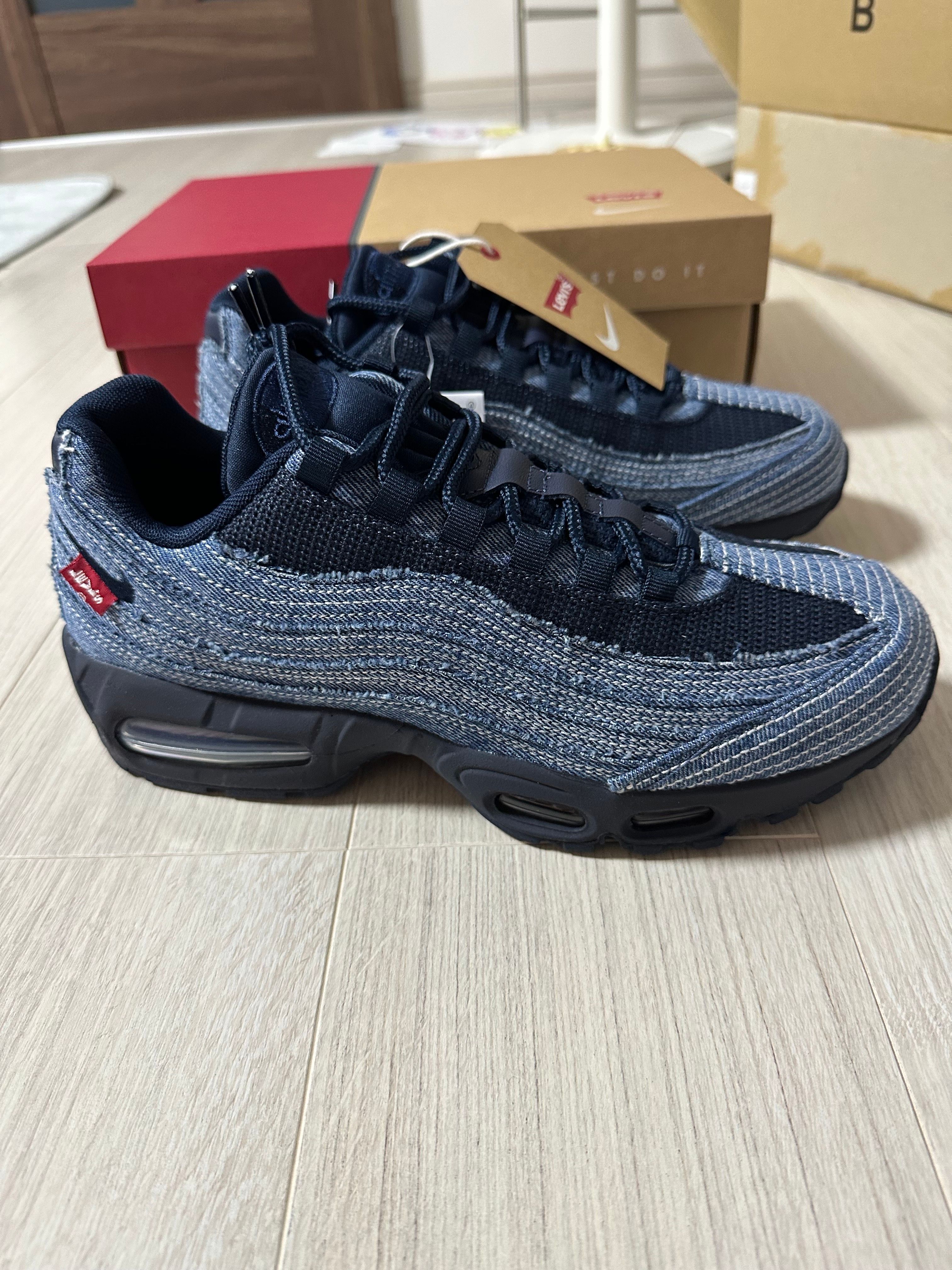 Levi's × Nike Air Max 95 OG "Denim Blue"