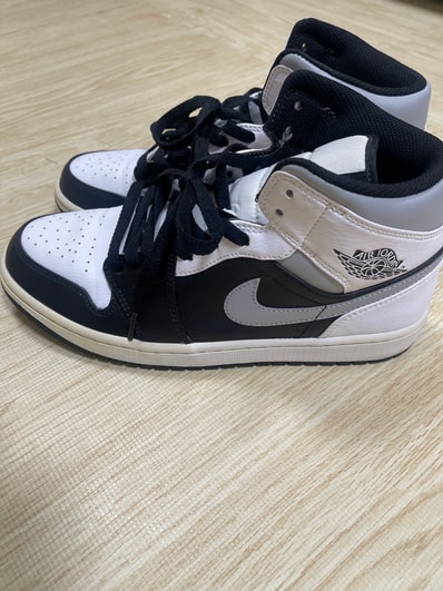 Nike Air Jordan 1 Mid "White Shadow"