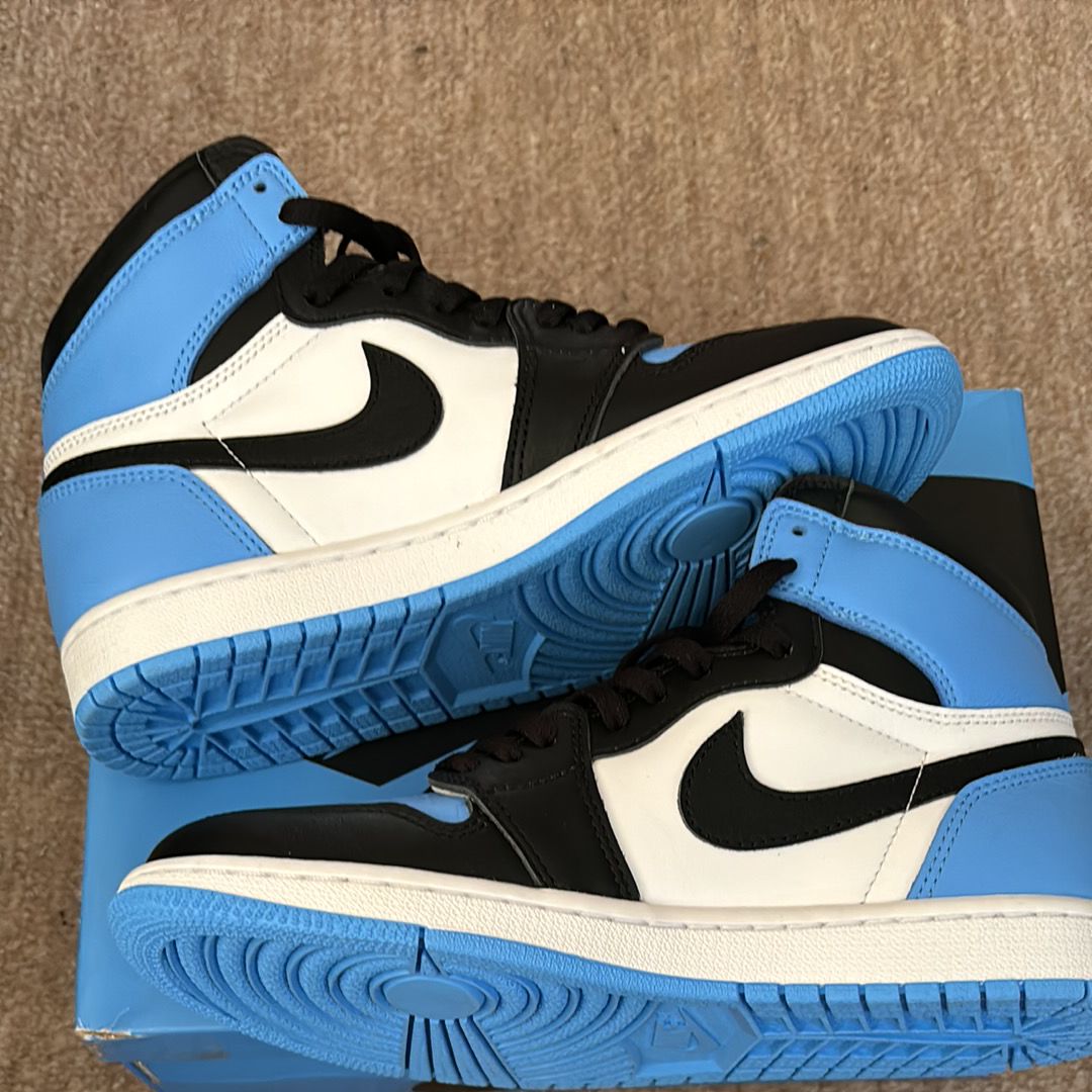 Nike Air Jordan 1 Retro High OG "University Blue/UNC Toe"