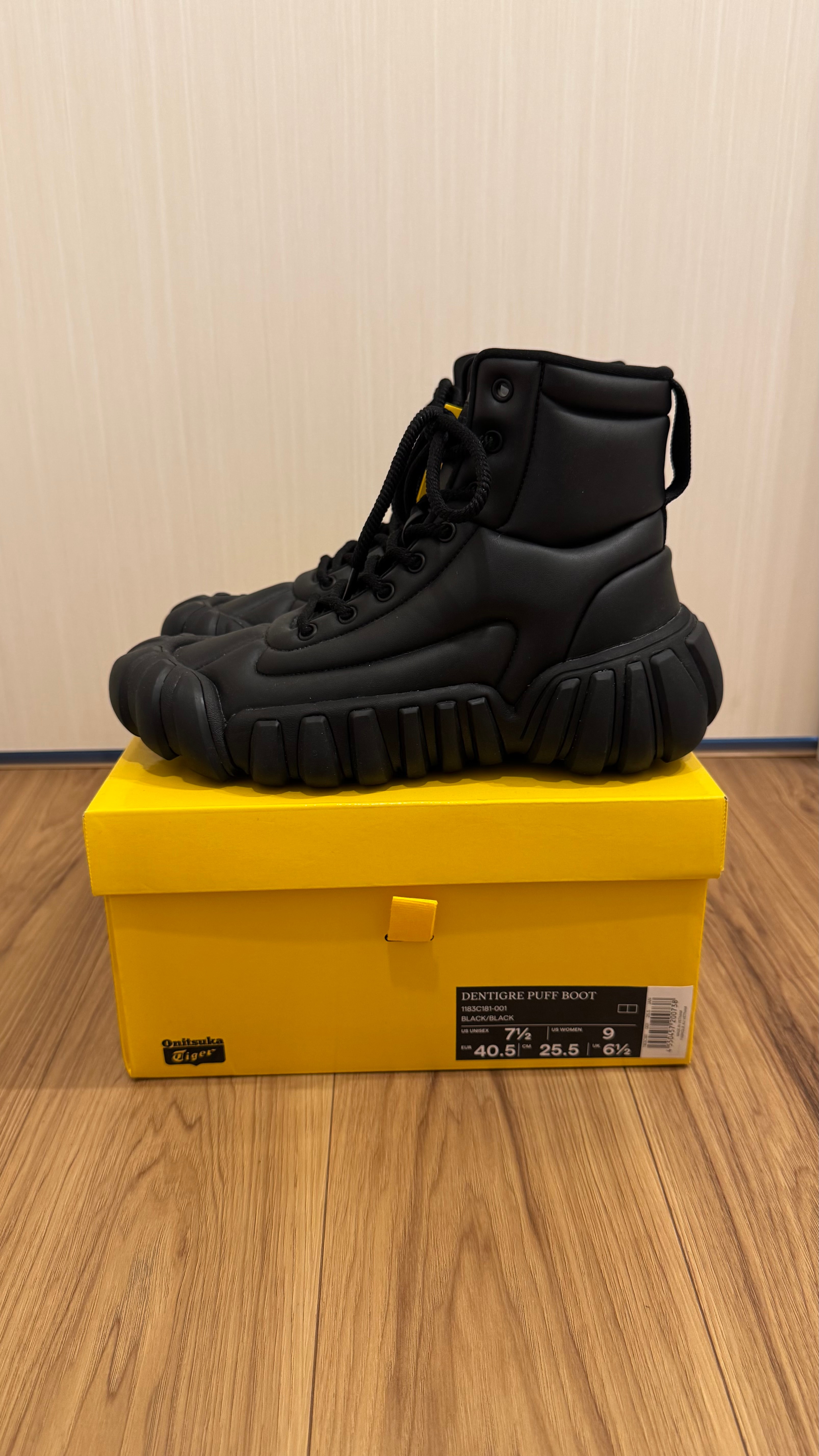 Onitsuka Tiger Dentigre Puff Boot "Black"
