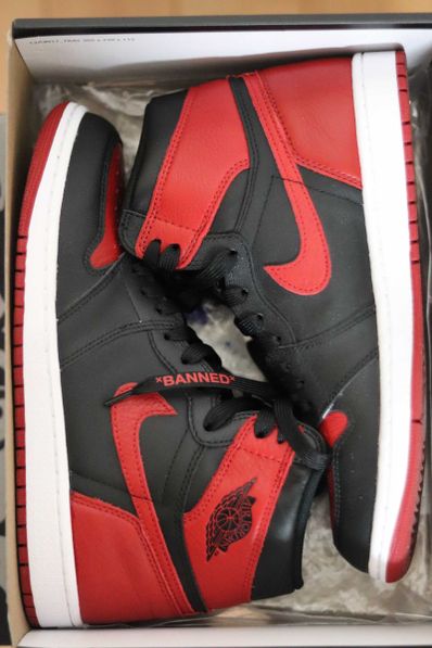 Nike Air Jordan 1 Retro High OG "Bred/Banned" (2016)