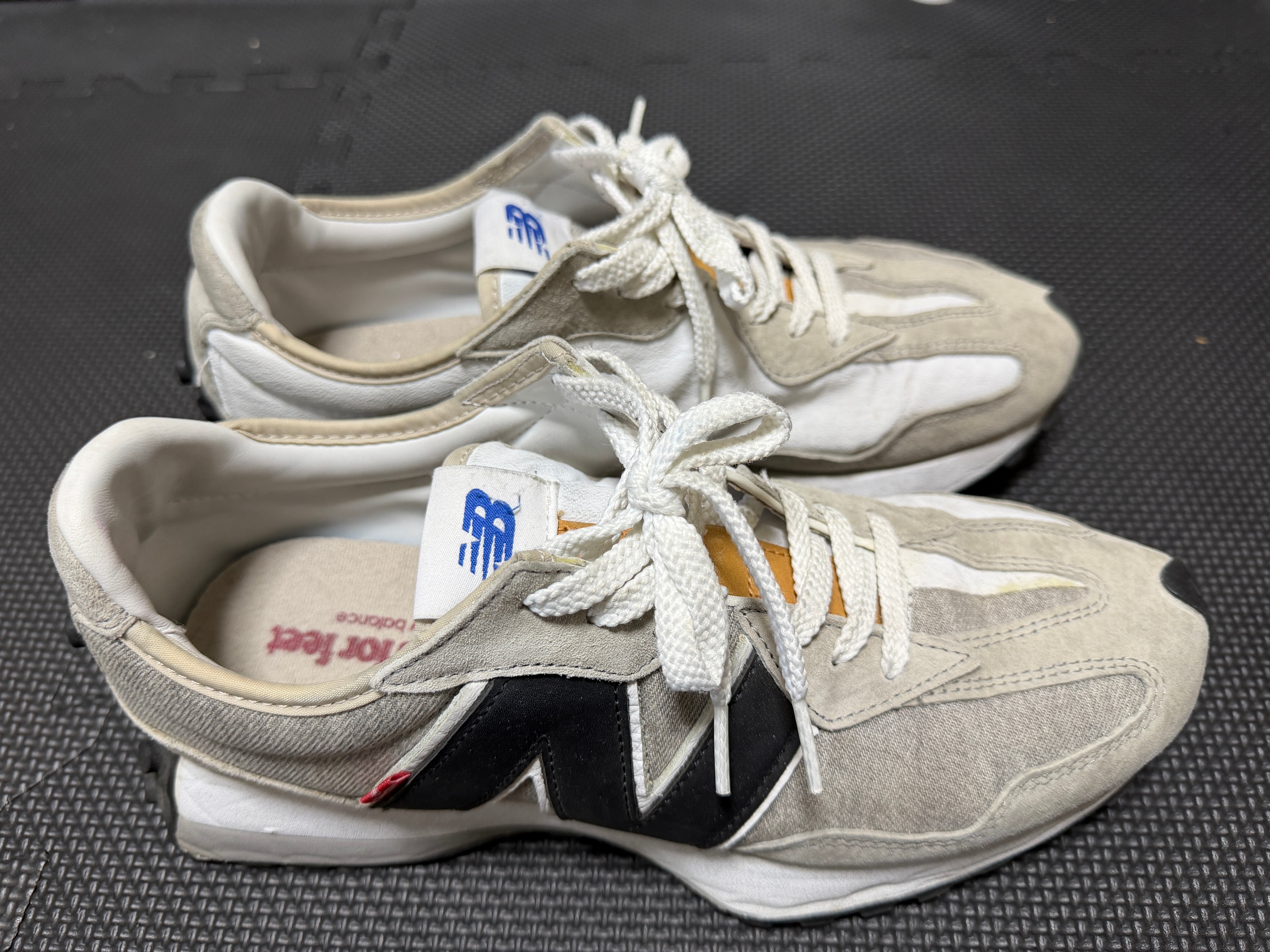 Levi's × New Balance 327 "Grey"