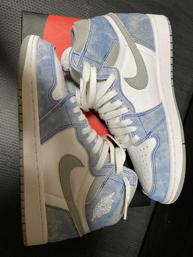 Nike Air Jordan 1 High OG "Hyper Royal"