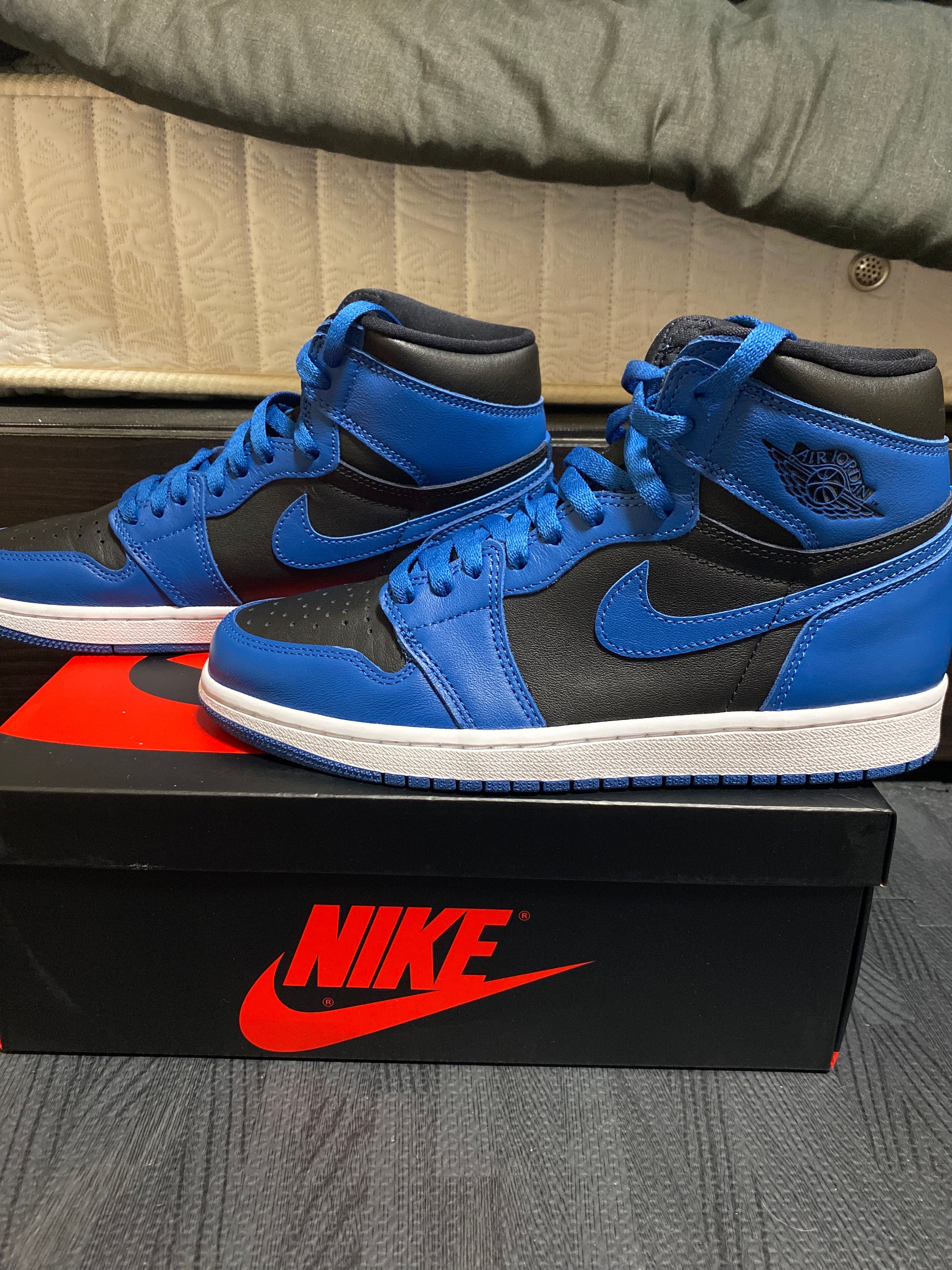 Nike Air Jordan 1 Retro High OG "Dark Marina Blue"