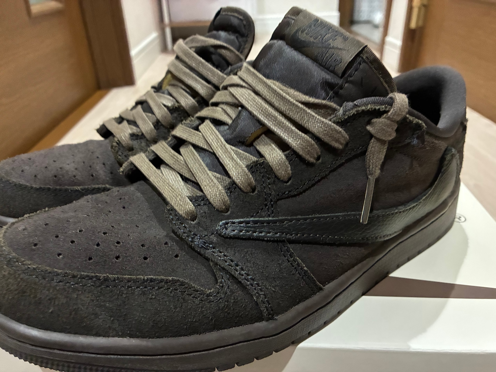 Travis Scott × Nike Air Jordan 1 Low OG SP "Velvet Brown and Dark Mocha"