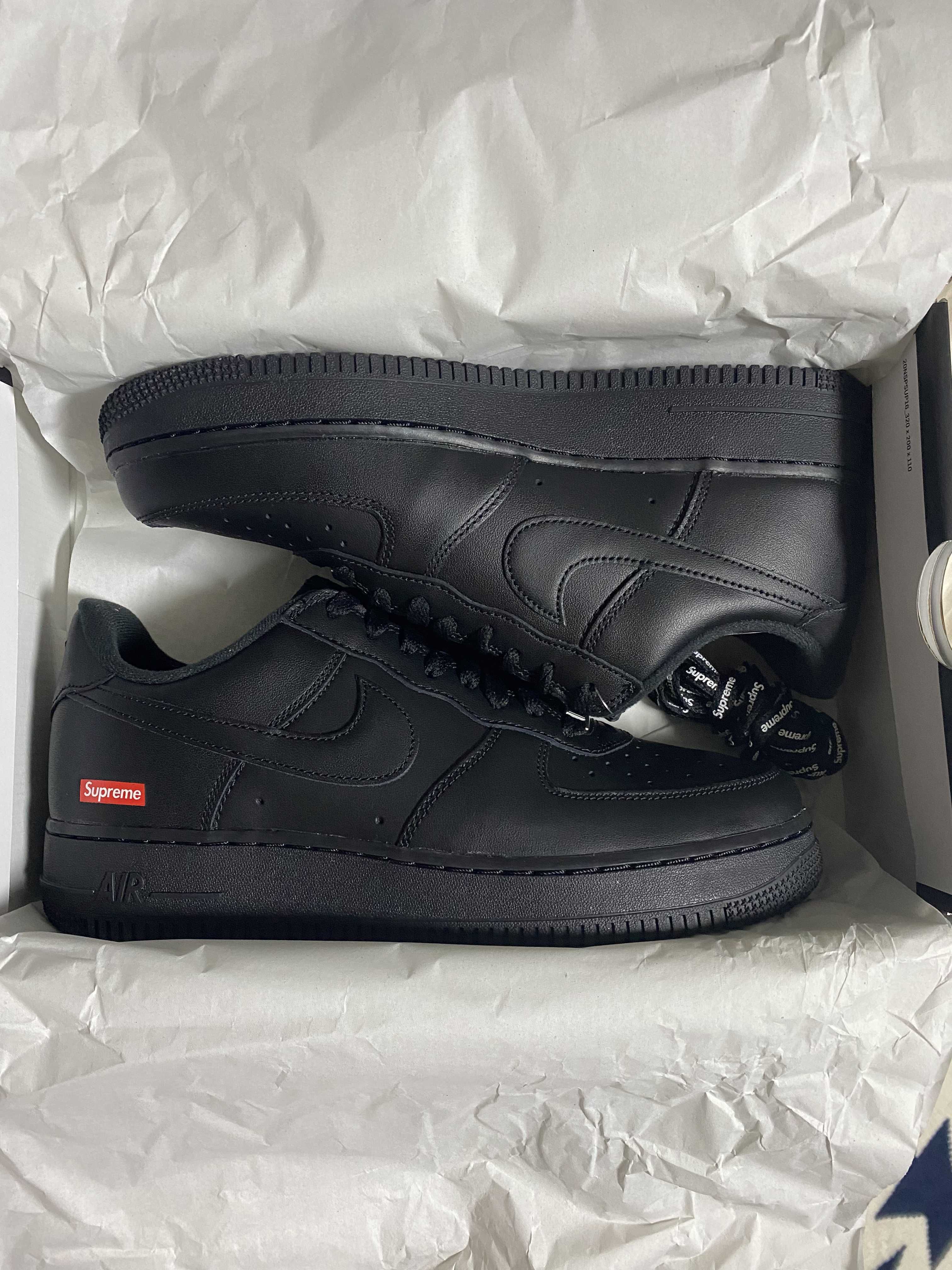 Supreme × Nike Air Force 1 Low "Black"