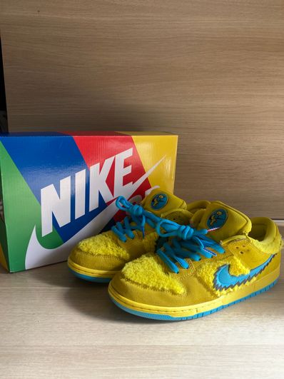 Grateful Dead × Nike SB Dunk Low "Yellow Bear"