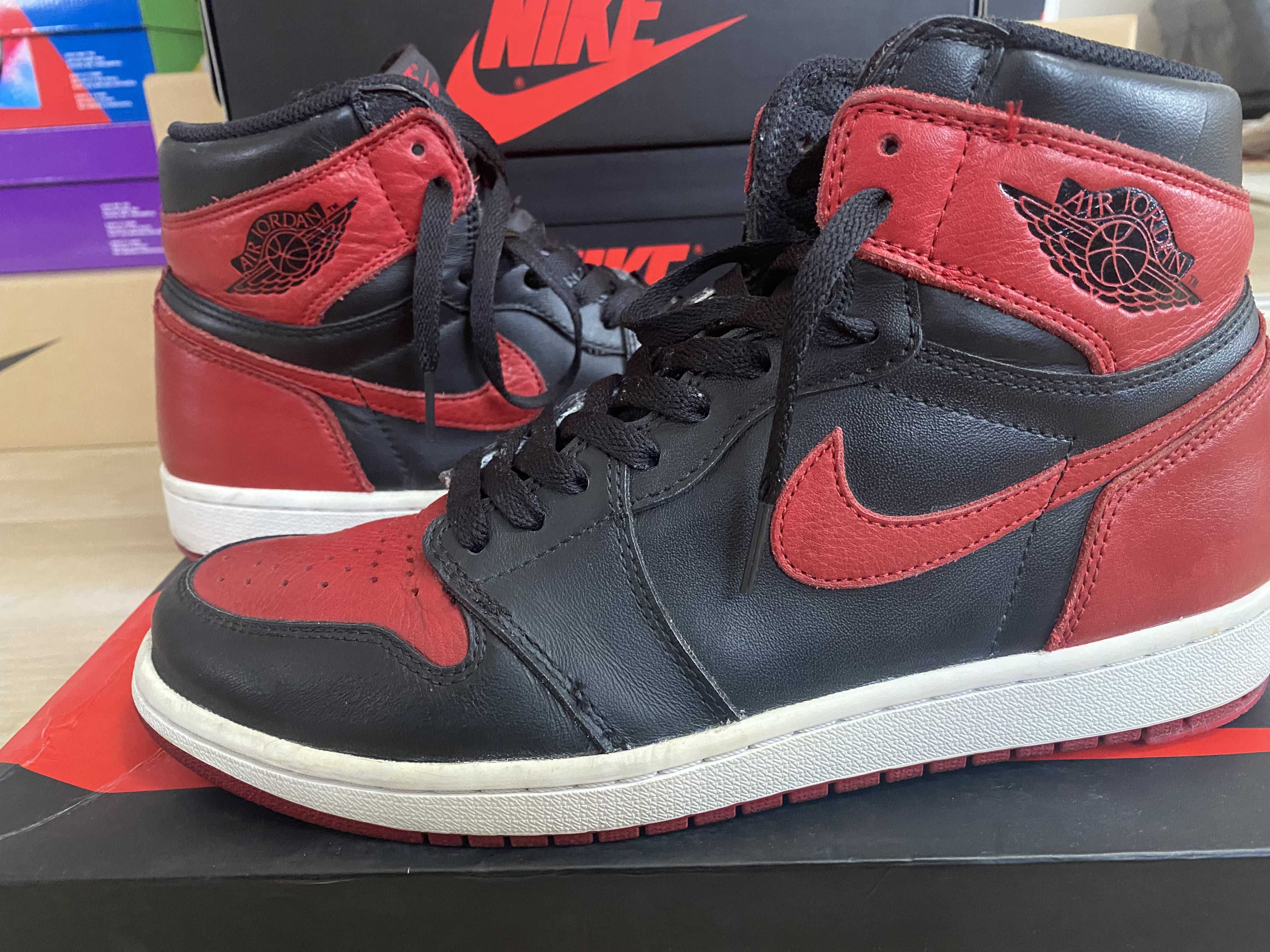 Nike Air Jordan 1 Retro High OG "Bred/Banned" (2016)