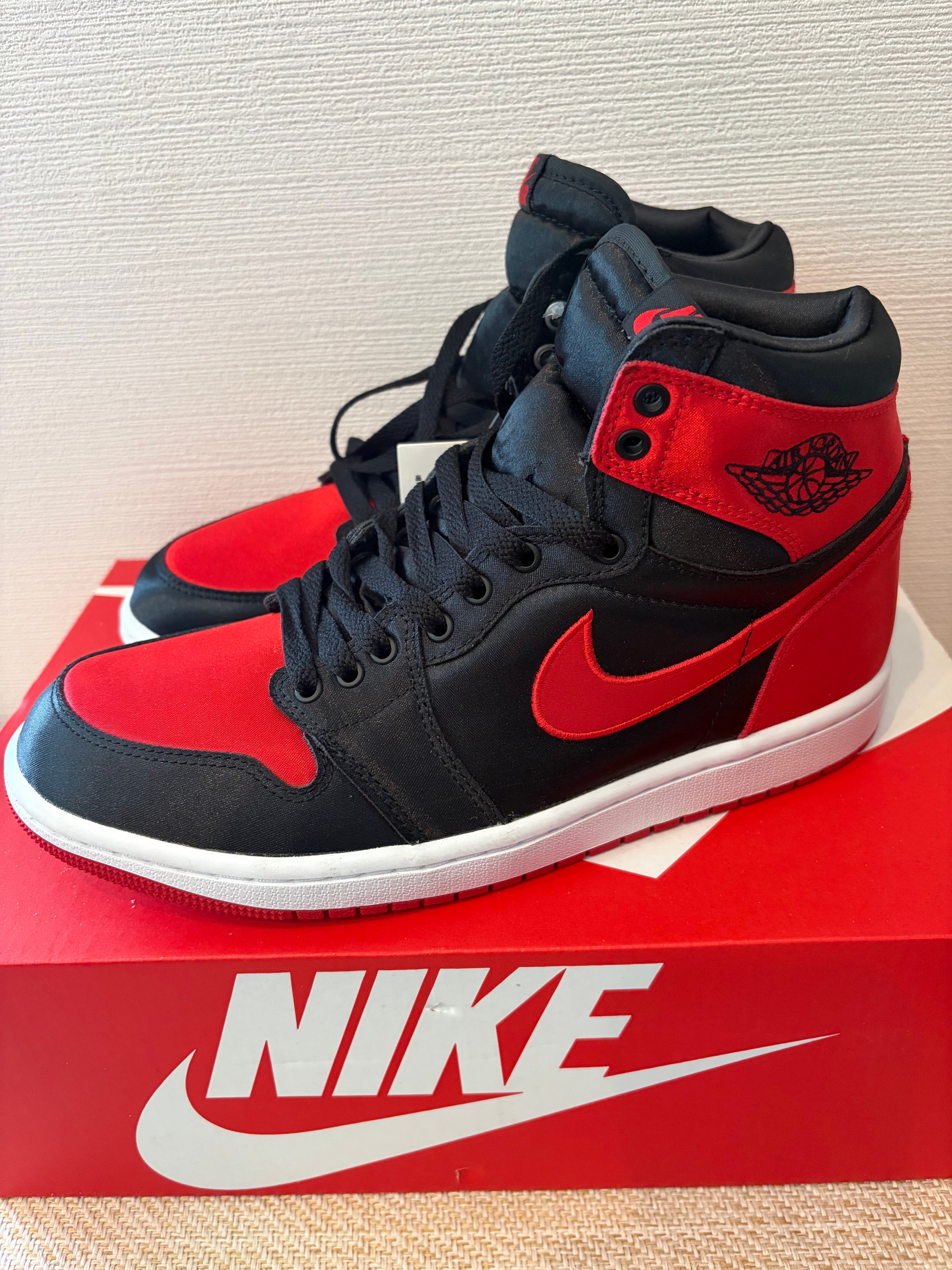 Nike Women's Air Jordan 1 Retro High OG "Satin Bred"
