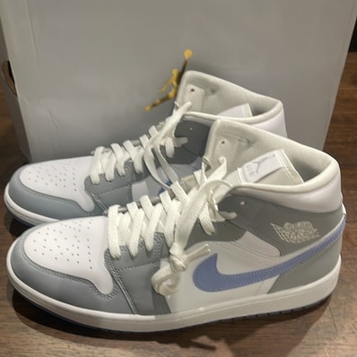Nike Women's Air Jordan 1 Mid "Wolf Grey"