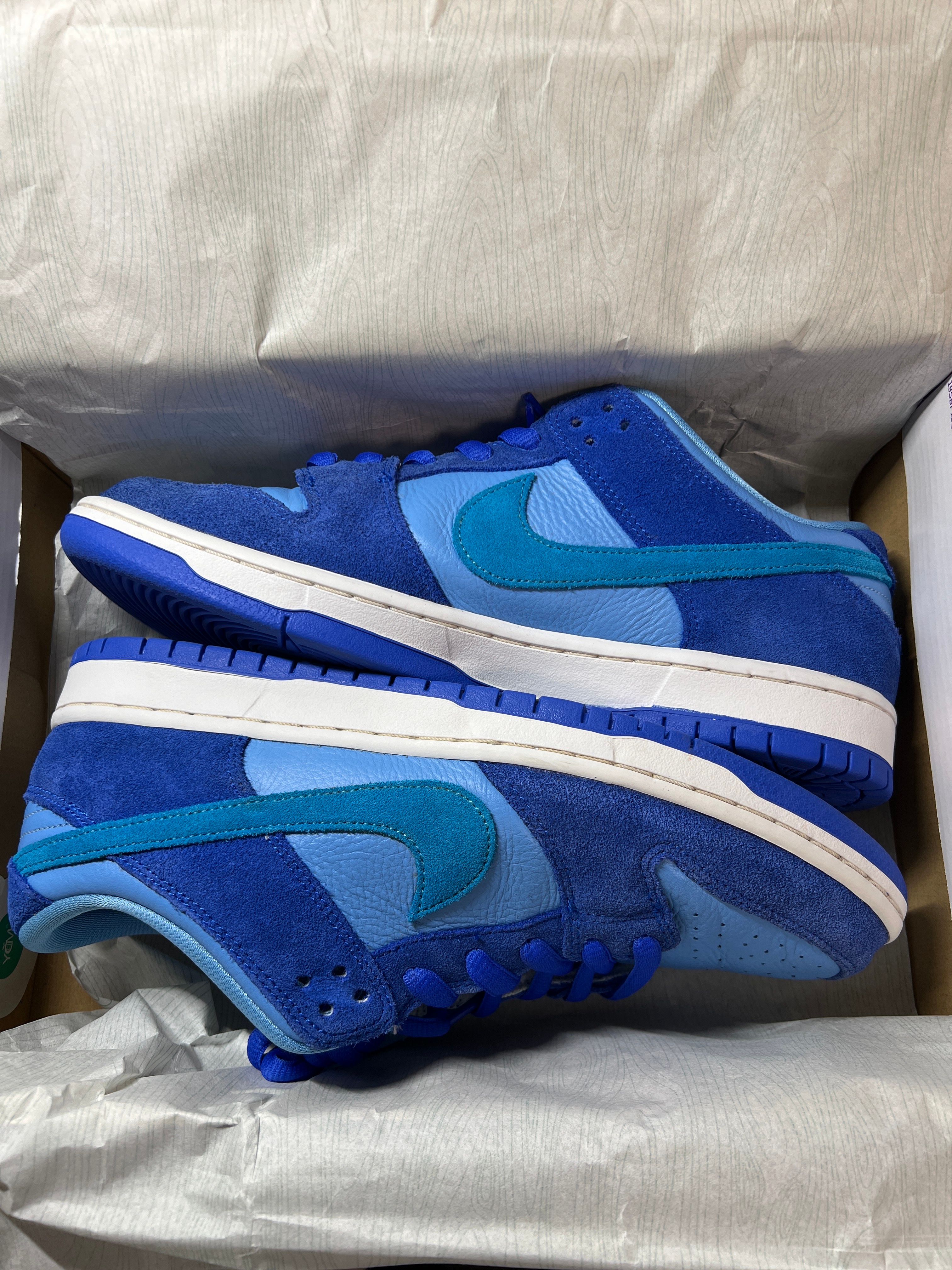 Nike SB Dunk Low "Blue Raspberry"