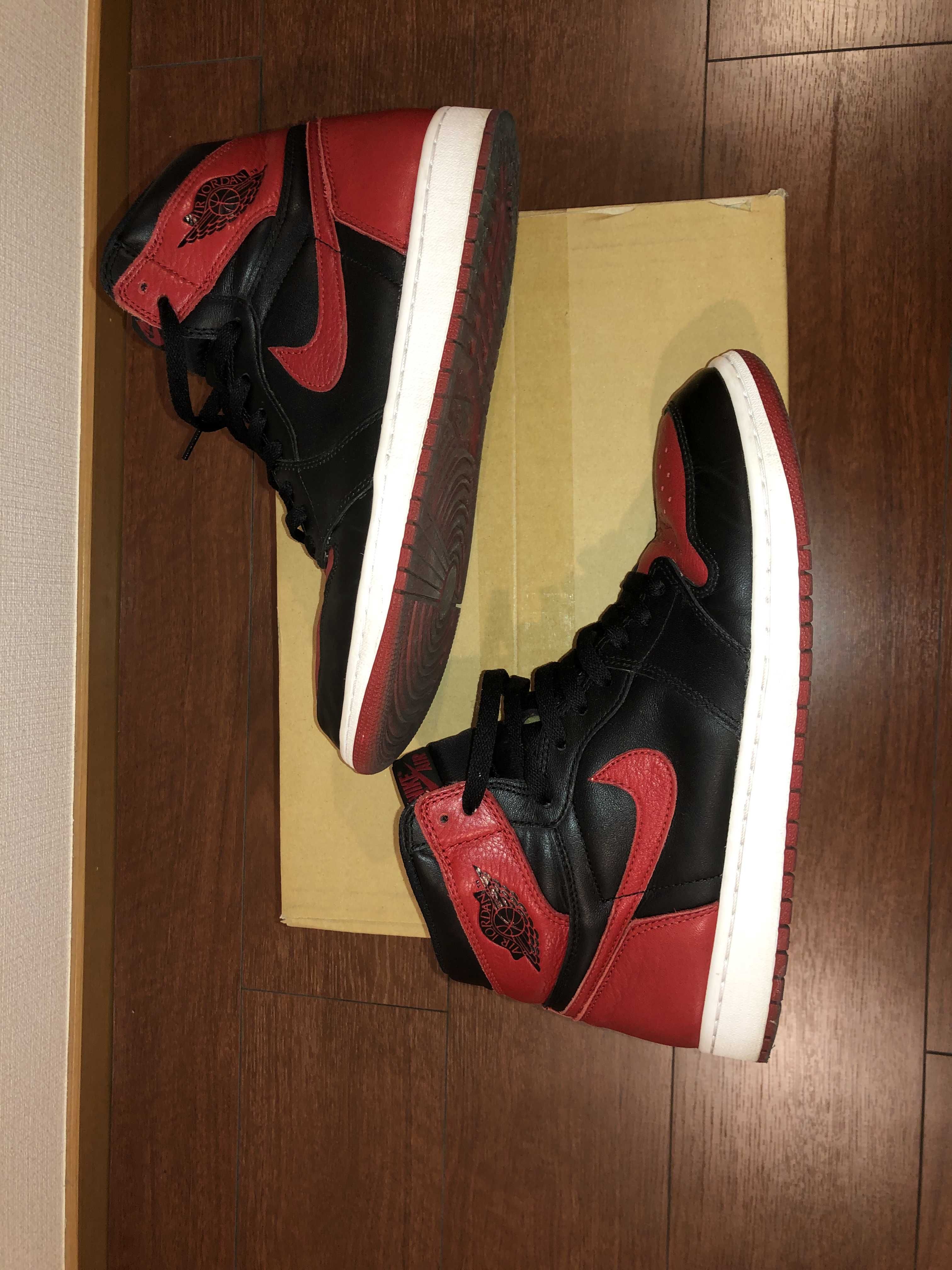 Nike Air Jordan 1 Retro High OG "Bred/Banned" (2016)