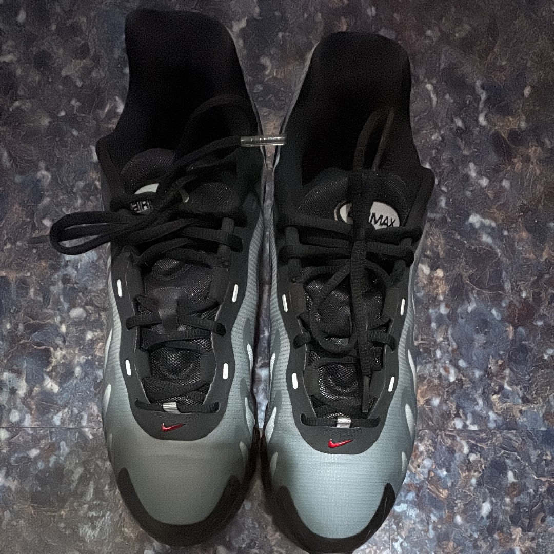 Nike Air Max DN8 "Black/Gym Red"