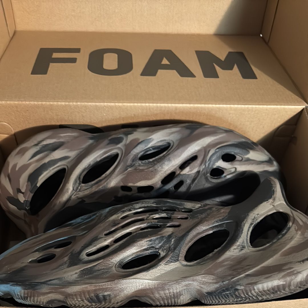 adidas YEEZY Foam Runner "MX Cinder"