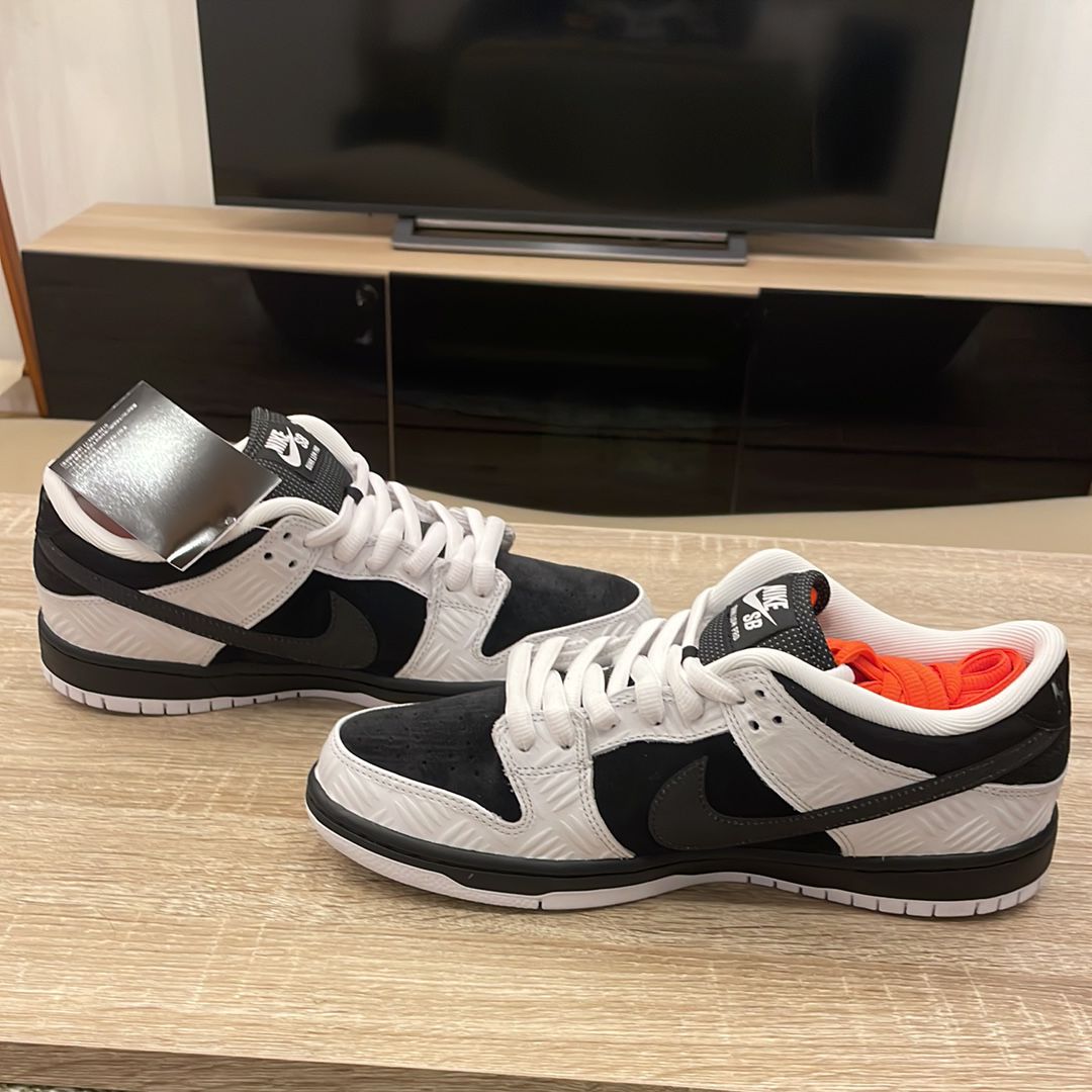 TIGHTBOOTH × Nike SB Dunk Low Pro QS "Black and White"
