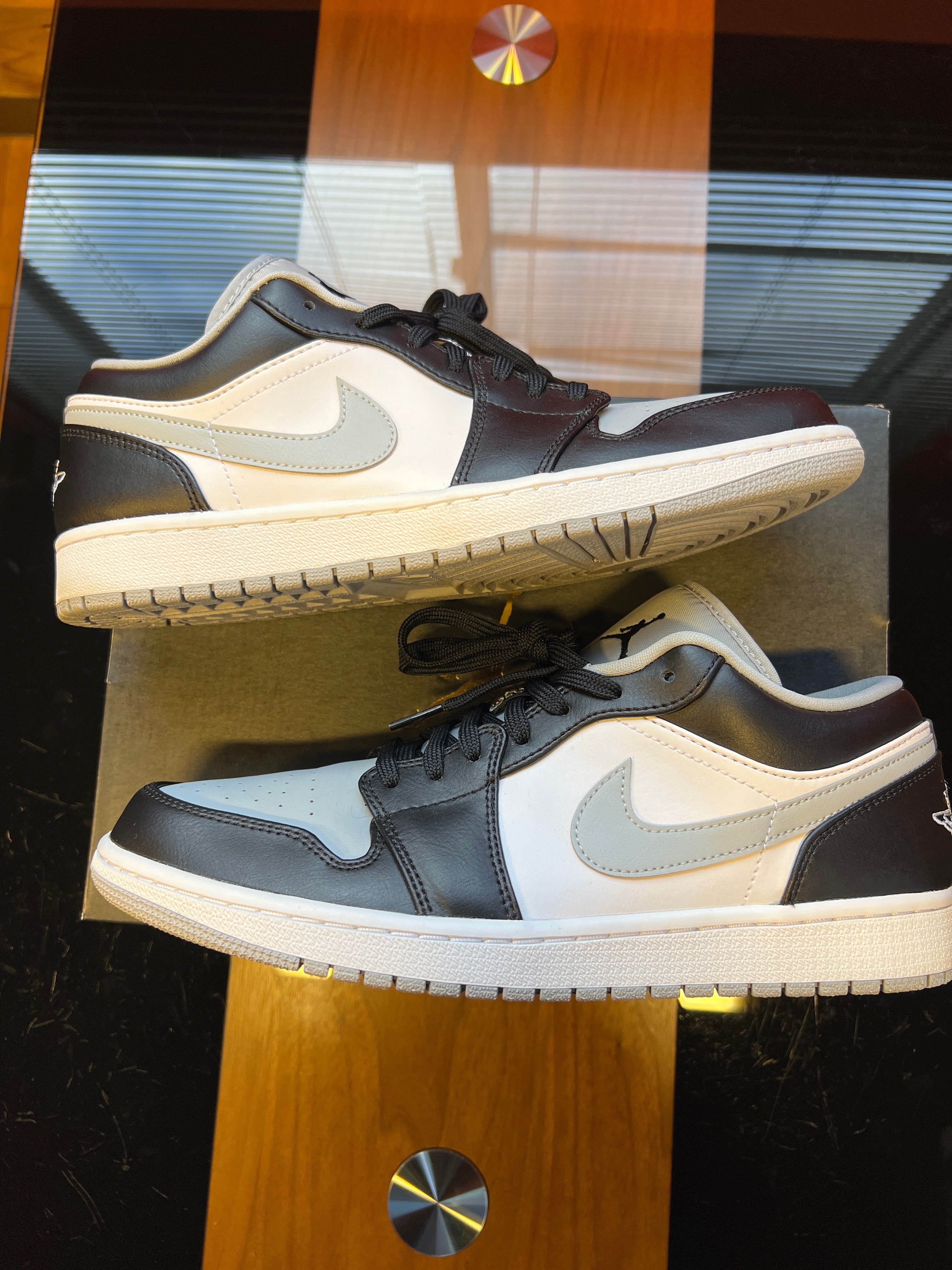 NIKE AIR JORDAN 1 LOW "BLACK/LIGHT SMOKE GREY"