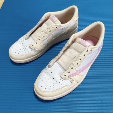 Travis Scott × Nike Air Jordan 1 Retro Low OG "Muslin/Shy Pink"