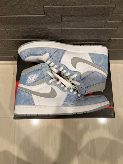 Nike Air Jordan 1 High OG "Hyper Royal"