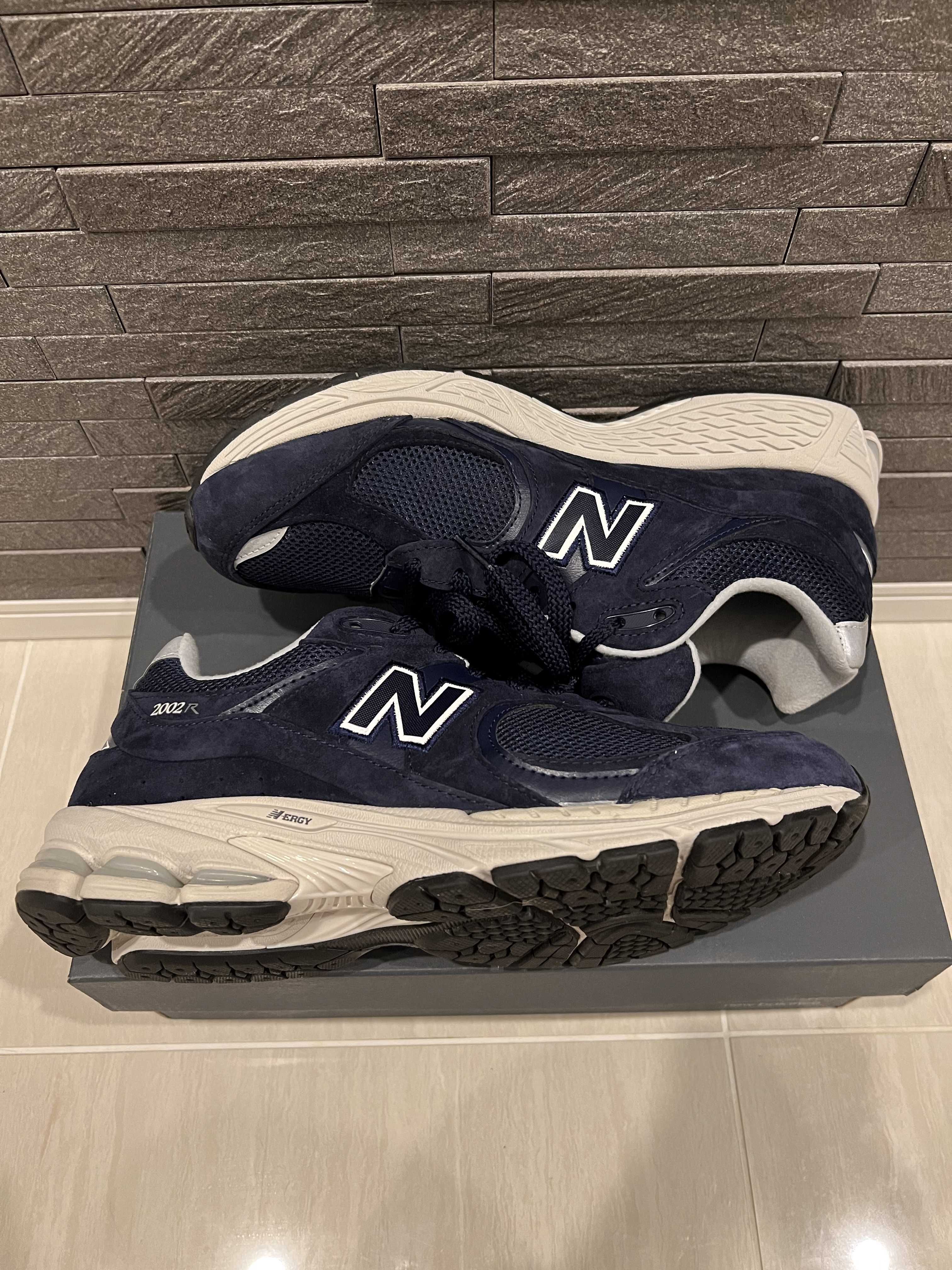 New Balance 2002R "Navy"