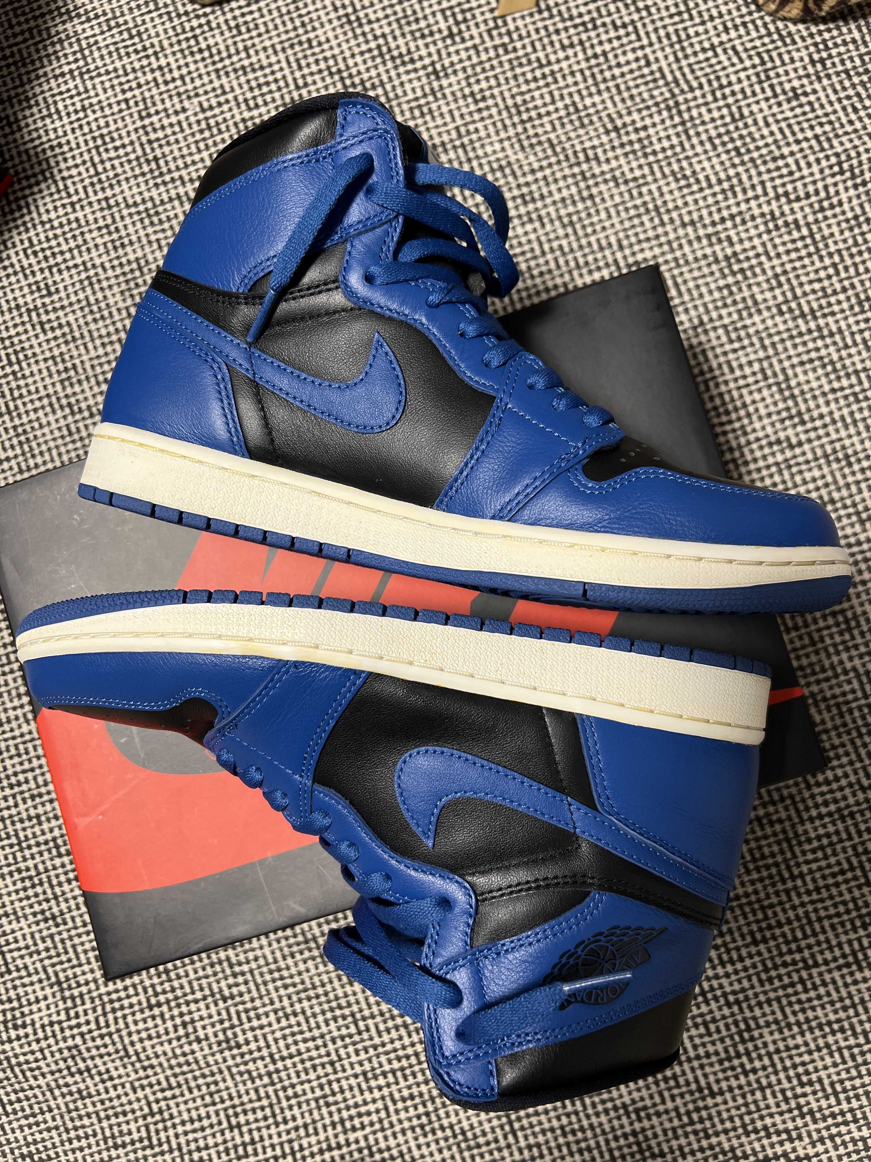 Nike Air Jordan 1 Retro High OG "Dark Marina Blue"